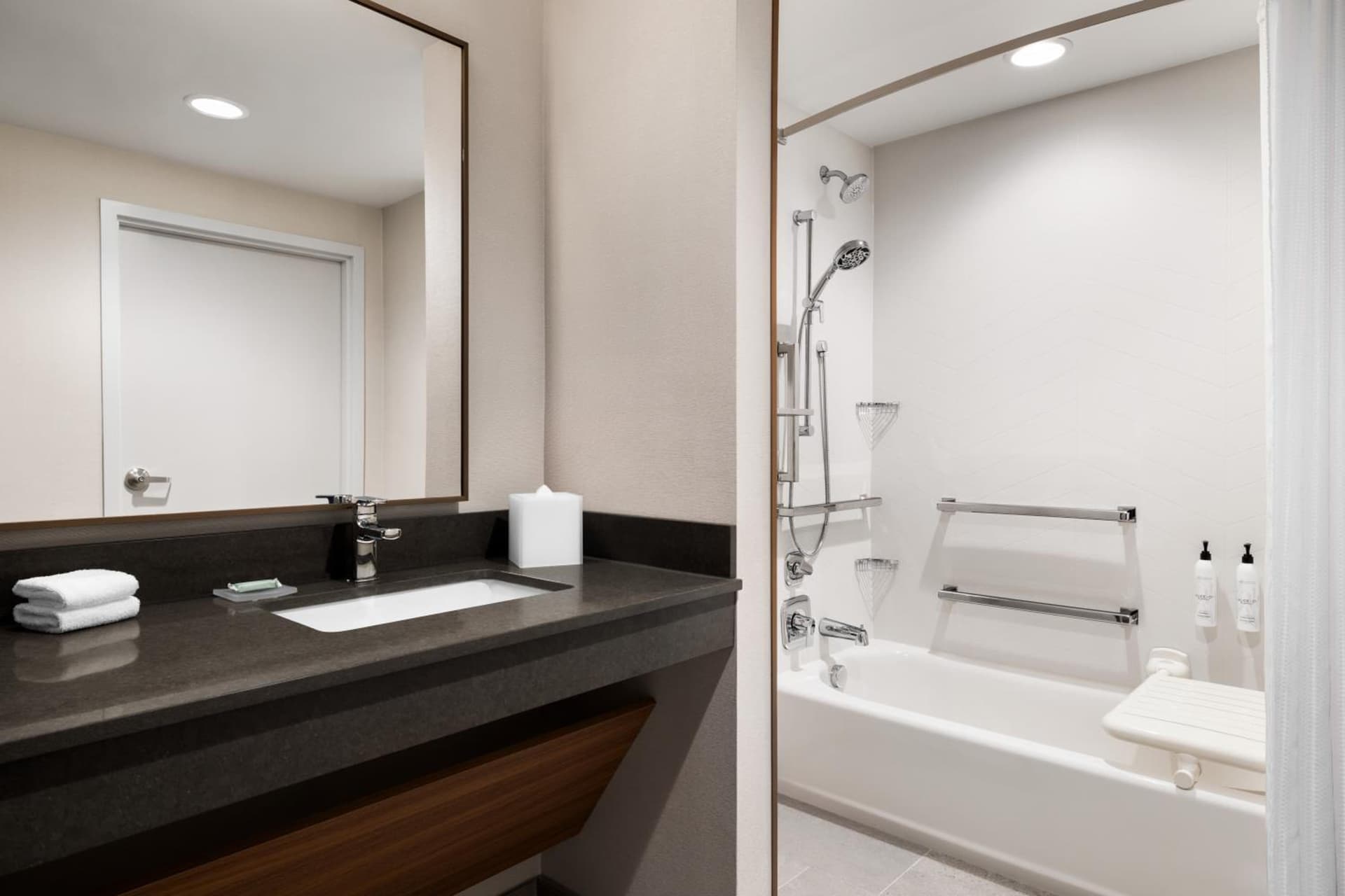 Fairfield by Marriott Inn & Suites Bethlehem PA property views in Bethlehem, PA — gallery photo 3