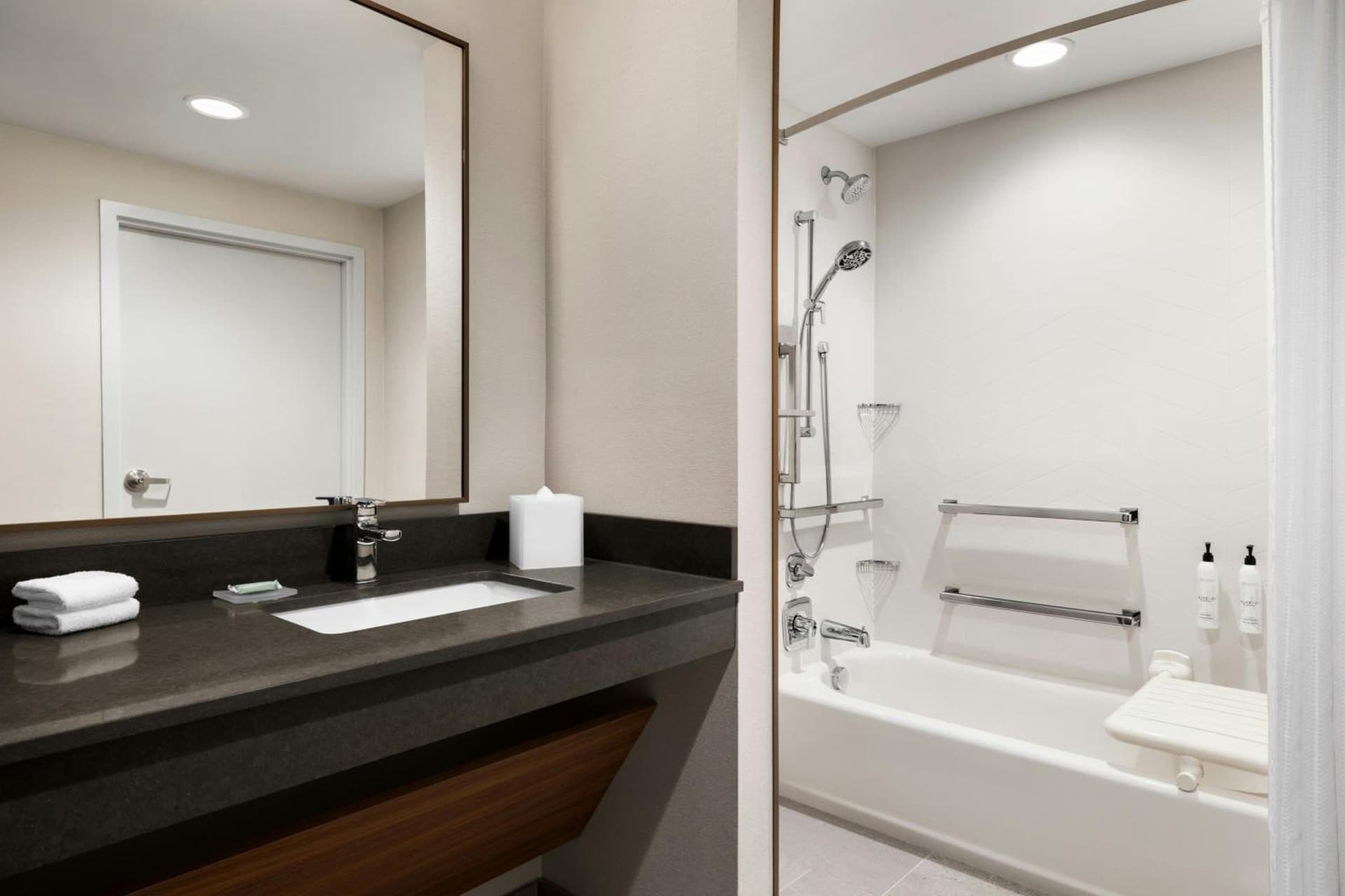 Fairfield by Marriott Inn & Suites Bethlehem PA gallery photo in Bethlehem, PA — image 38