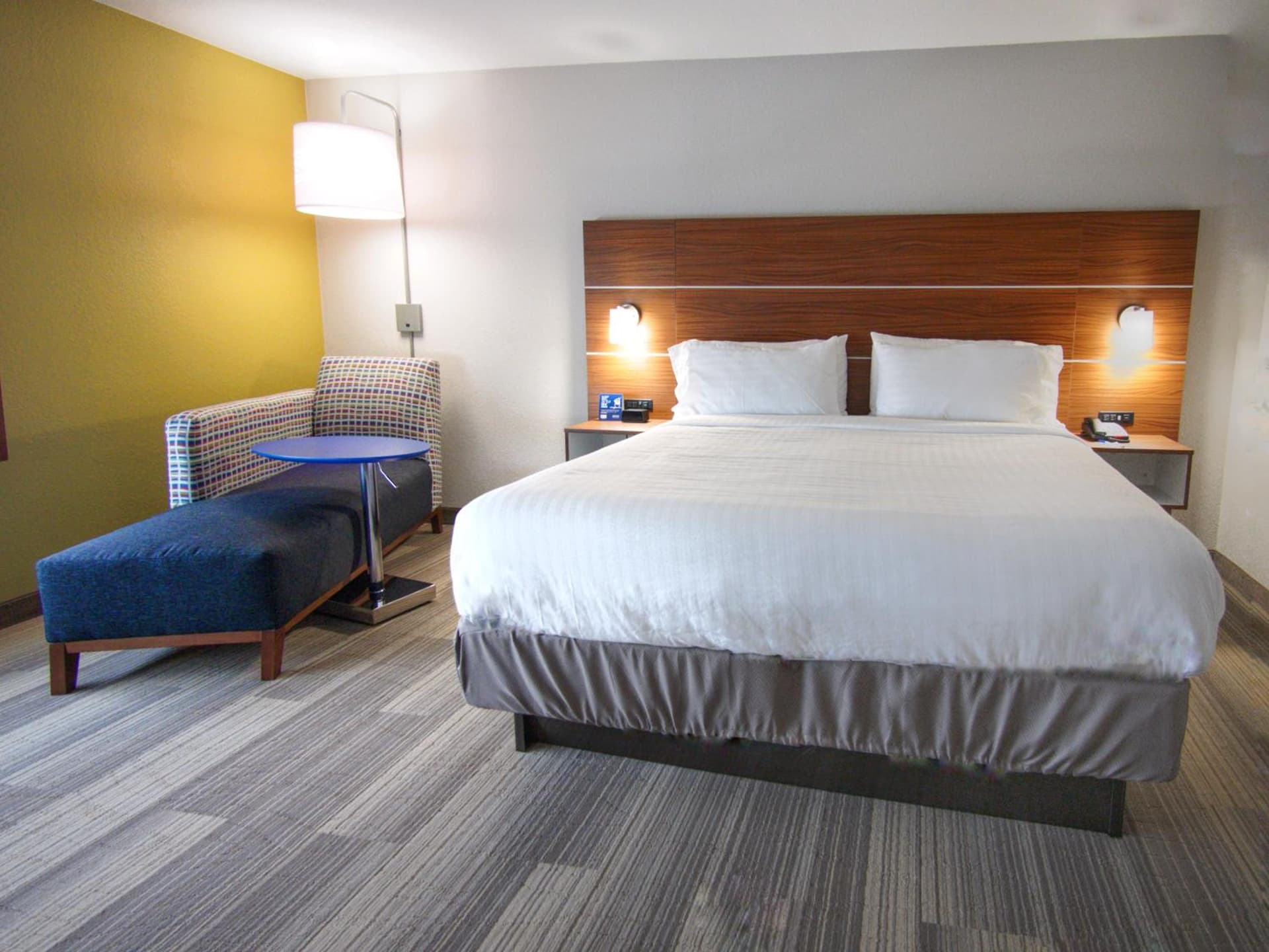 Holiday Inn Express & Suites Moore by IHG property views in Moore, OK — gallery photo 3