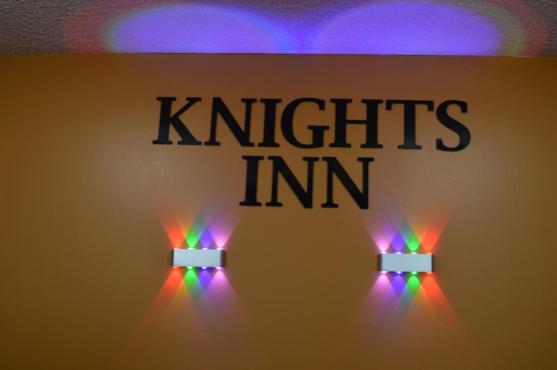 Knights Inn Greenville interior in Greenville, TX — gallery photo 2
