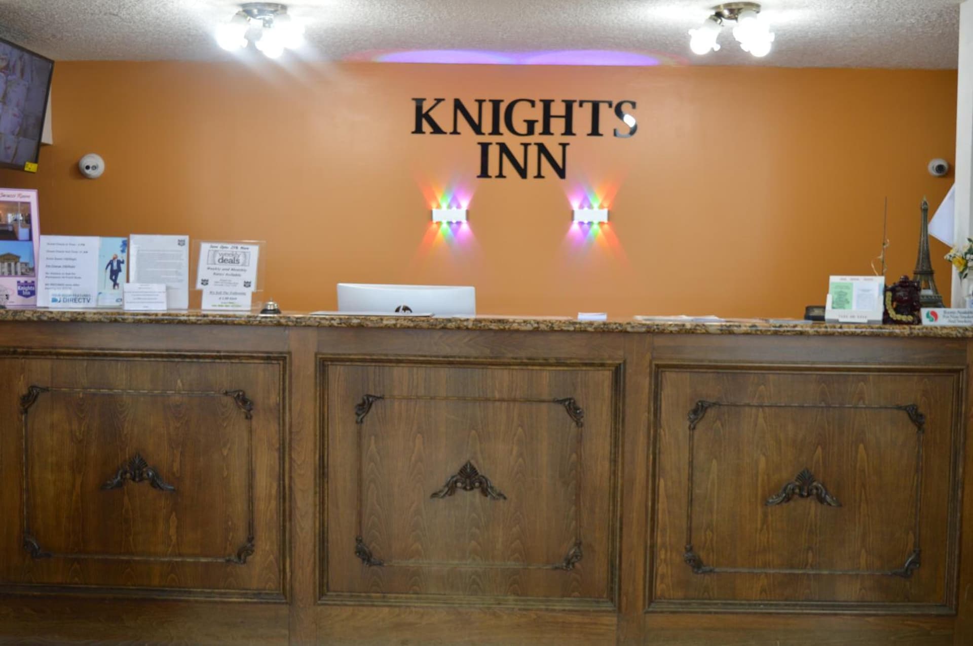 Knights Inn Greenville property views in Greenville, TX — gallery photo 3
