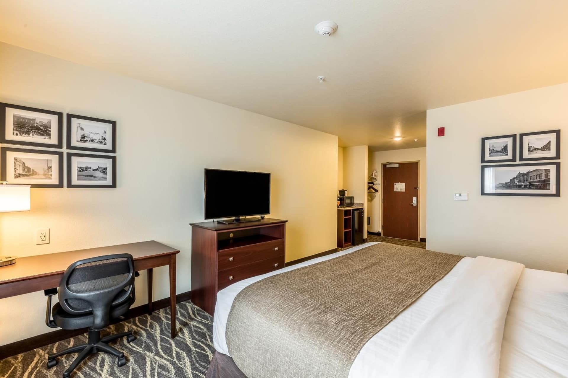 Cobblestone Hotel & Suites - Chippewa Falls gallery photo in Chippewa Falls, WI — image 13