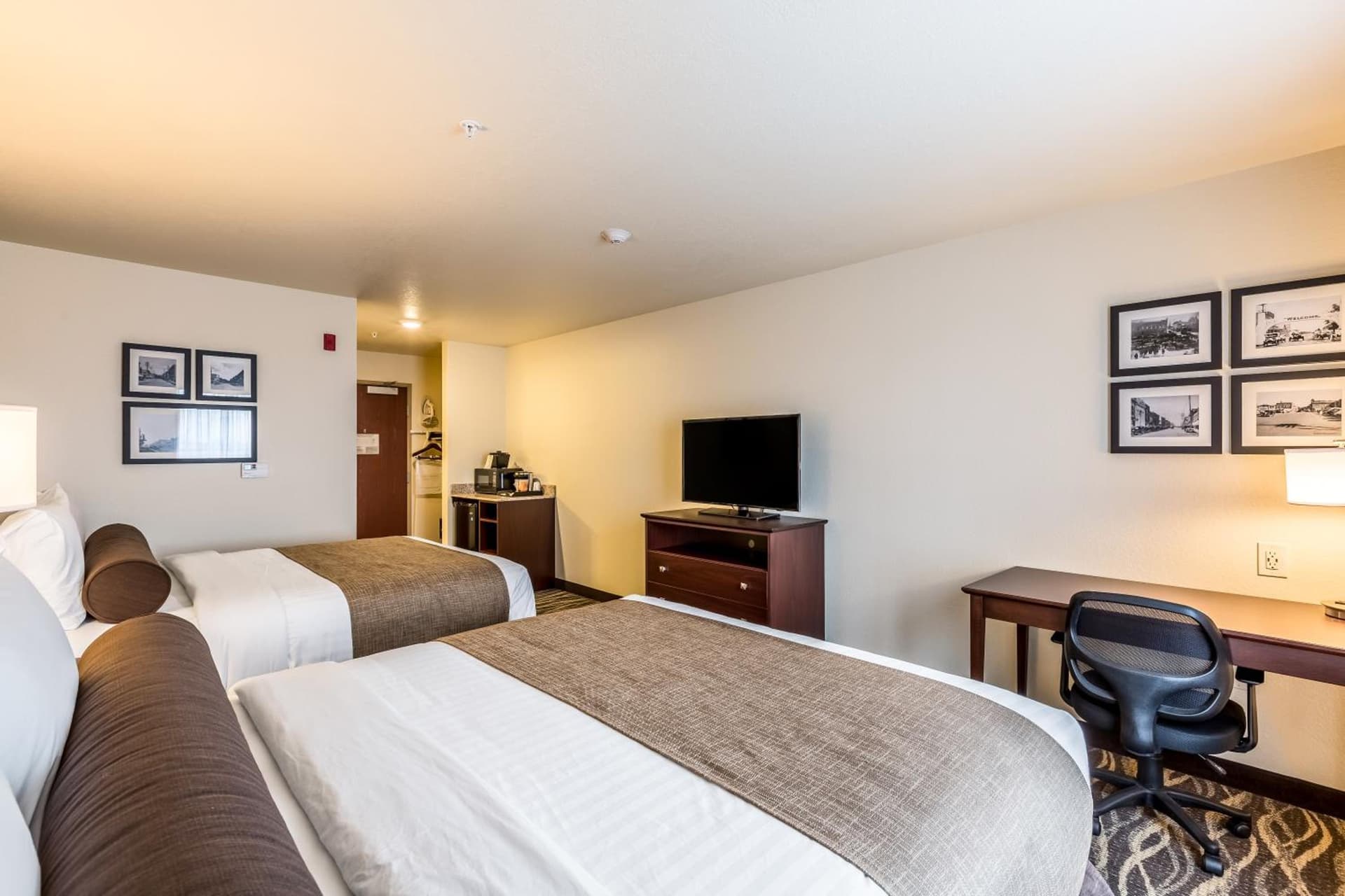 Cobblestone Hotel & Suites - Chippewa Falls gallery photo in Chippewa Falls, WI — image 16