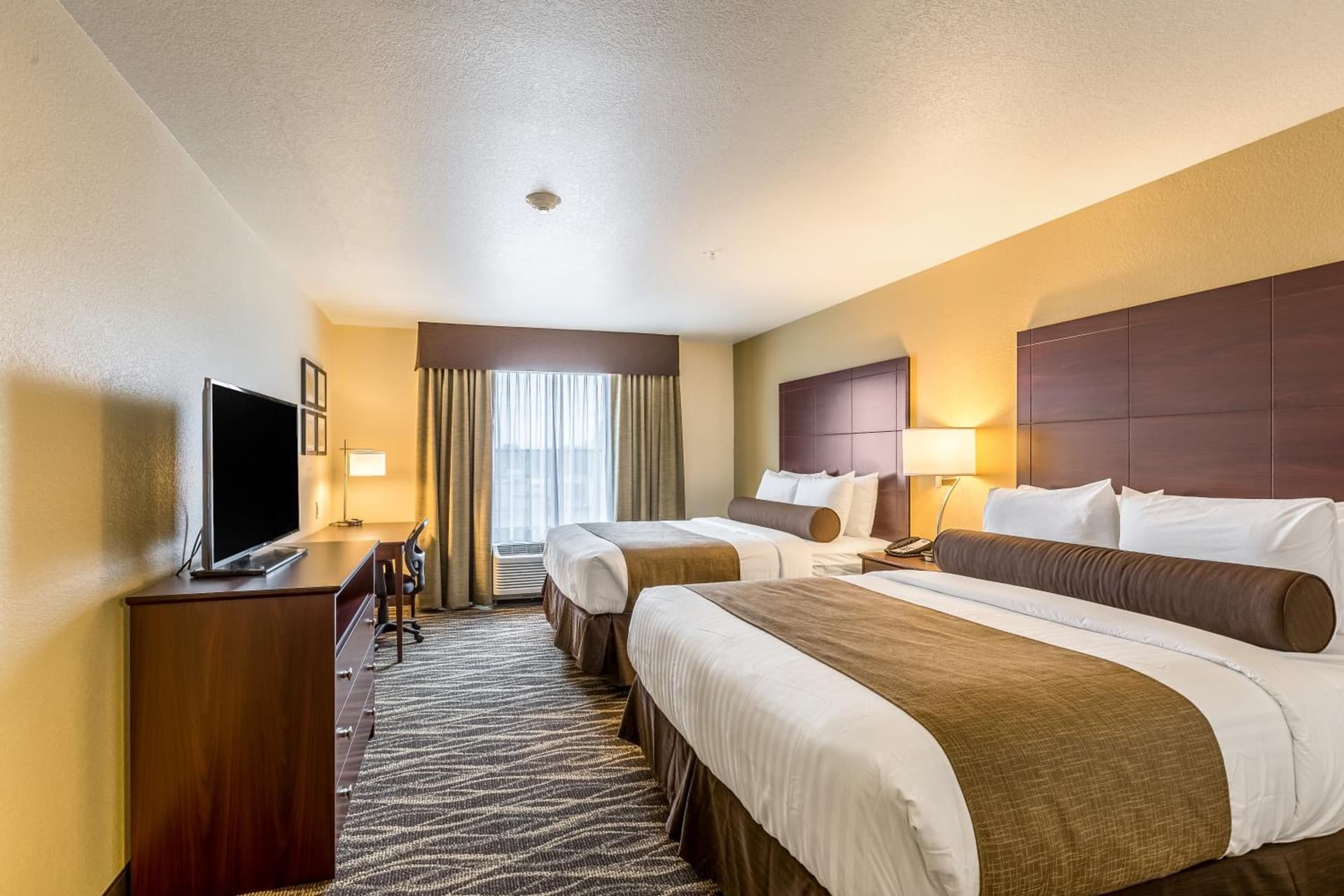 Cobblestone Hotel & Suites - Chippewa Falls gallery photo in Chippewa Falls, WI — image 11