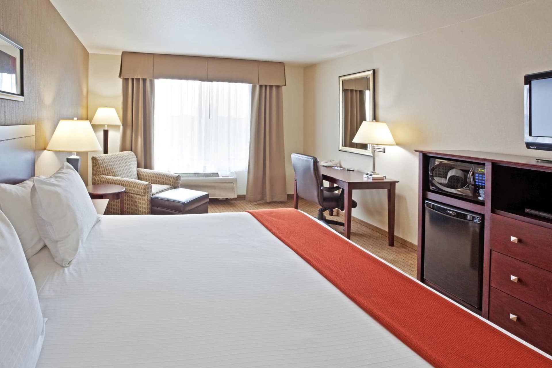 Holiday Inn Express Hotel & Suites Vancouver Mall-Portland Area by IHG gallery photo in Vancouver, WA — image 33