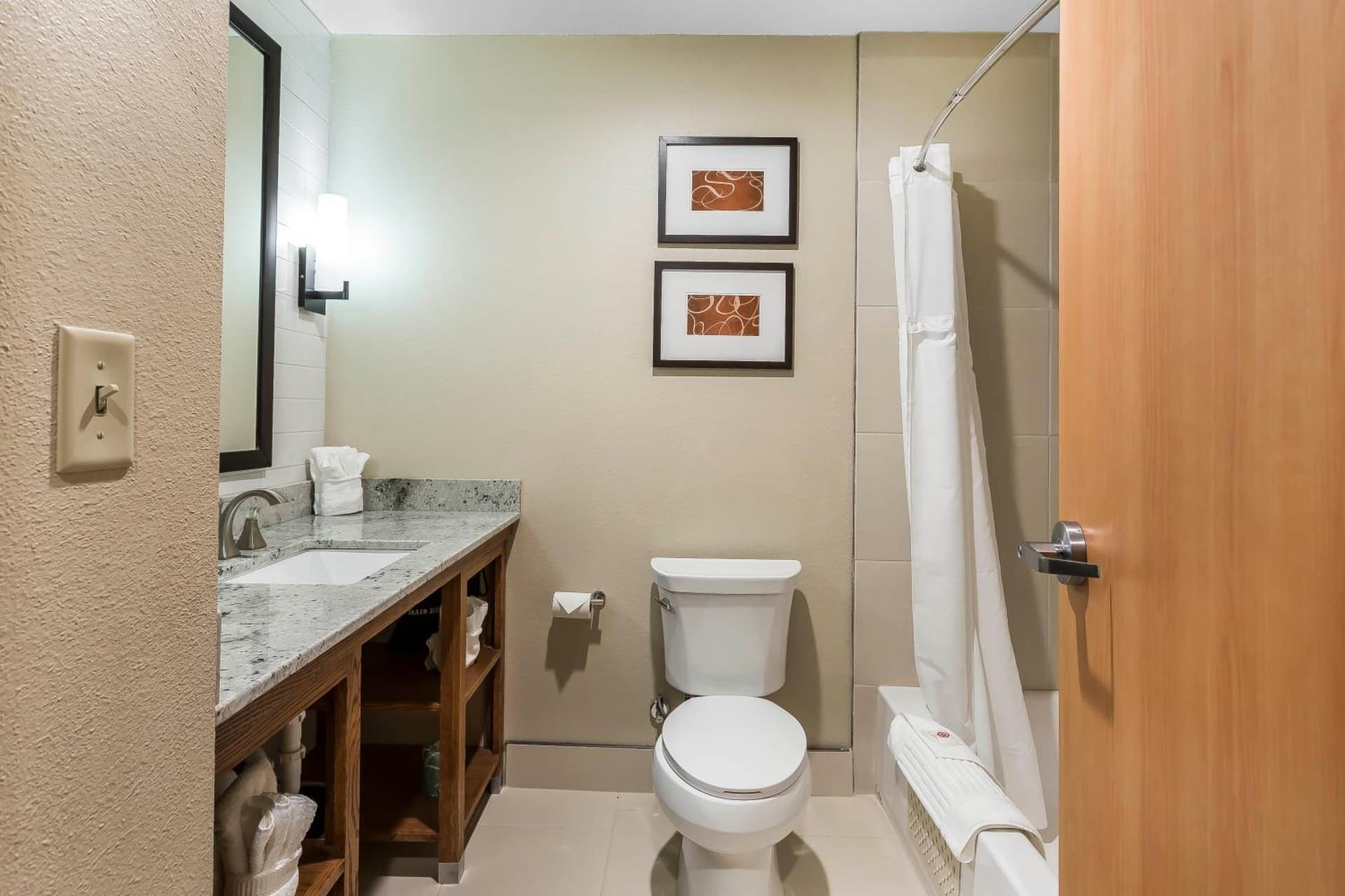 Comfort Suites - University gallery photo in Lubbock, TX — image 15