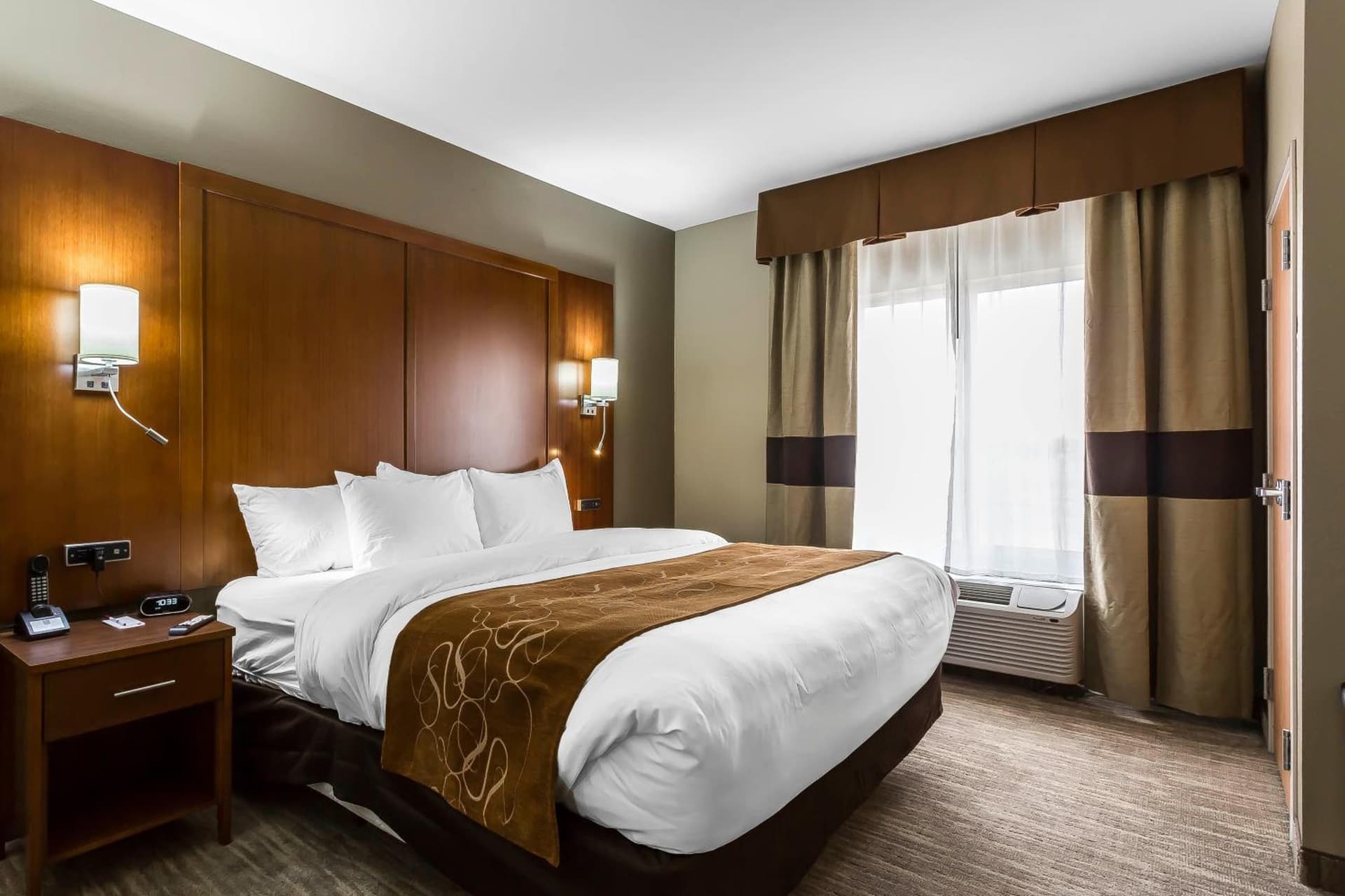 Comfort Suites - University gallery photo in Lubbock, TX — image 35