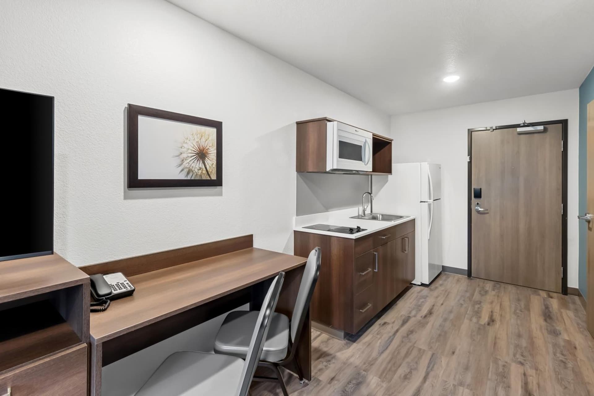WoodSpring Suites Beaverton - Portland West gallery photo in Beaverton, OR — image 23