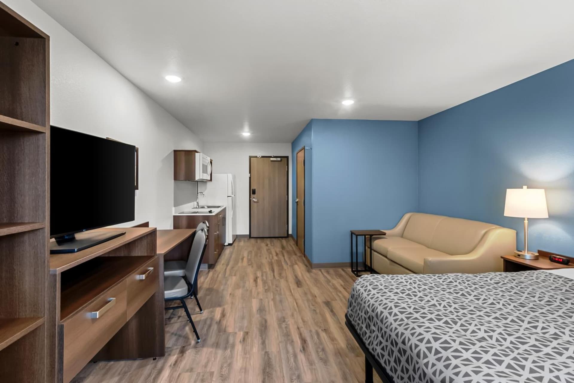 WoodSpring Suites Beaverton - Portland West gallery photo in Beaverton, OR — image 11