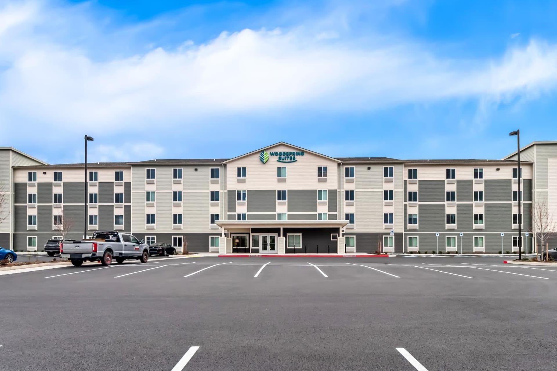 WoodSpring Suites Beaverton - Portland West interior in Beaverton, OR — gallery photo 2