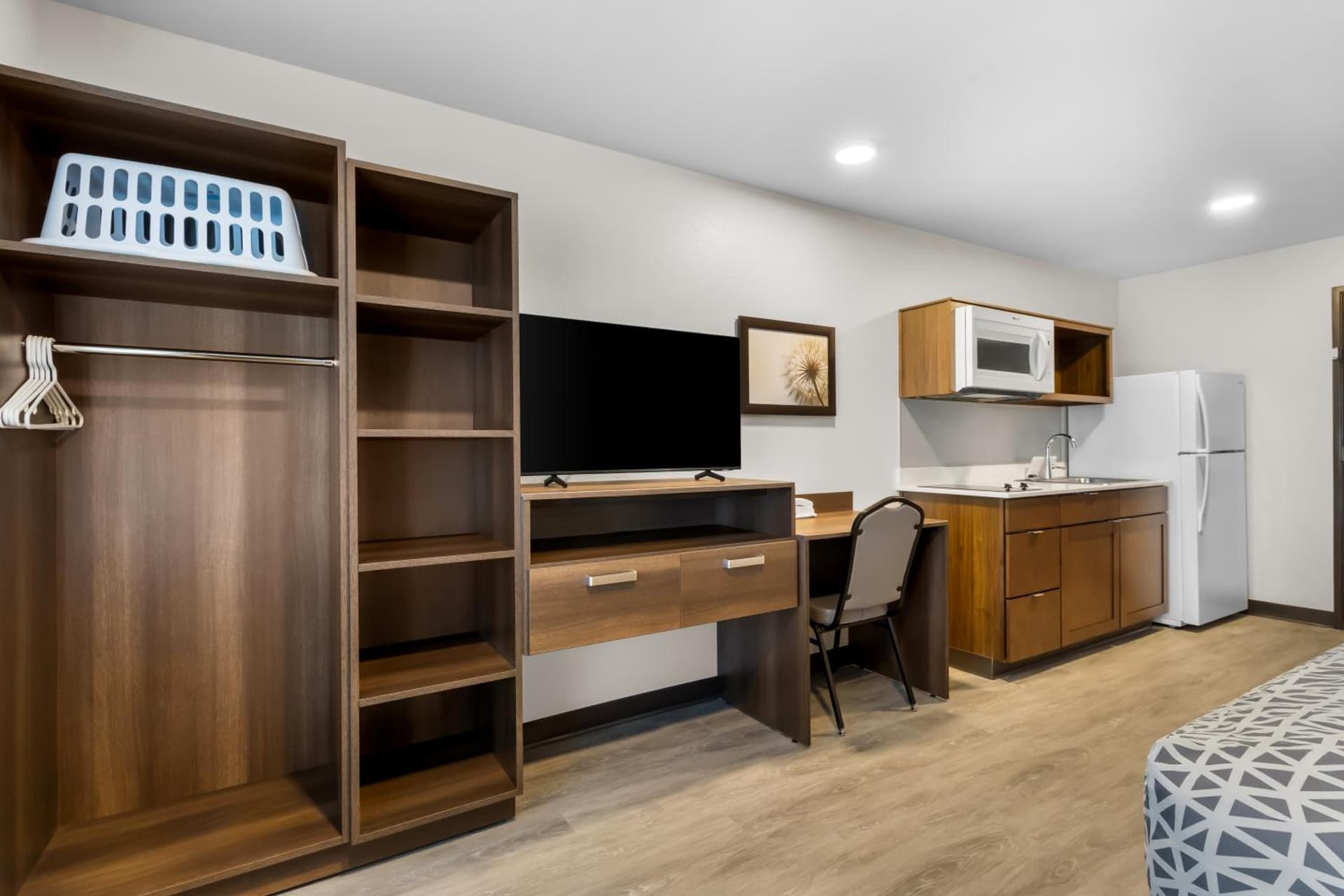 WoodSpring Suites Palmdale - Lancaster gallery photo in Palmdale, CA — image 18
