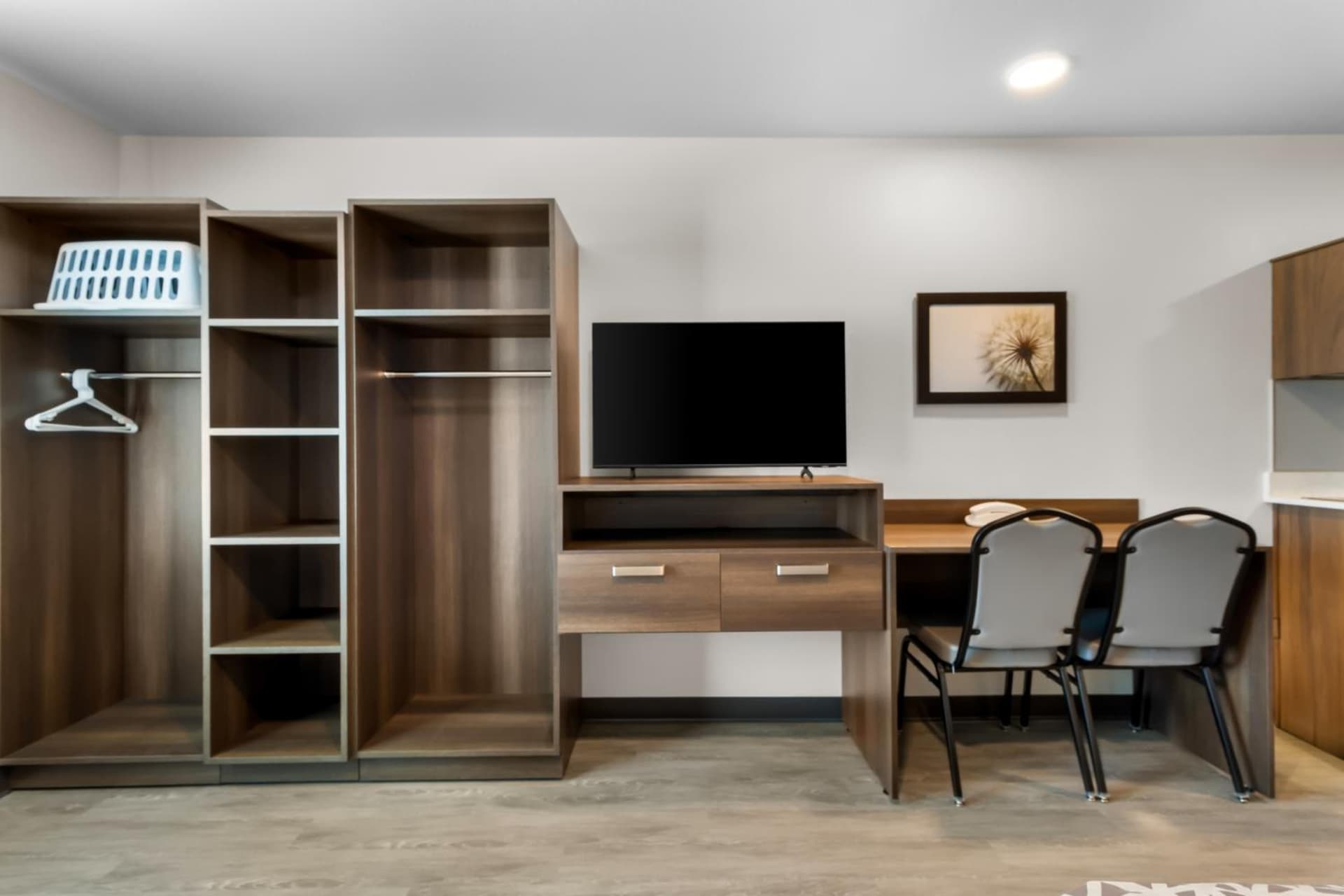 WoodSpring Suites Palmdale - Lancaster gallery photo in Palmdale, CA — image 19