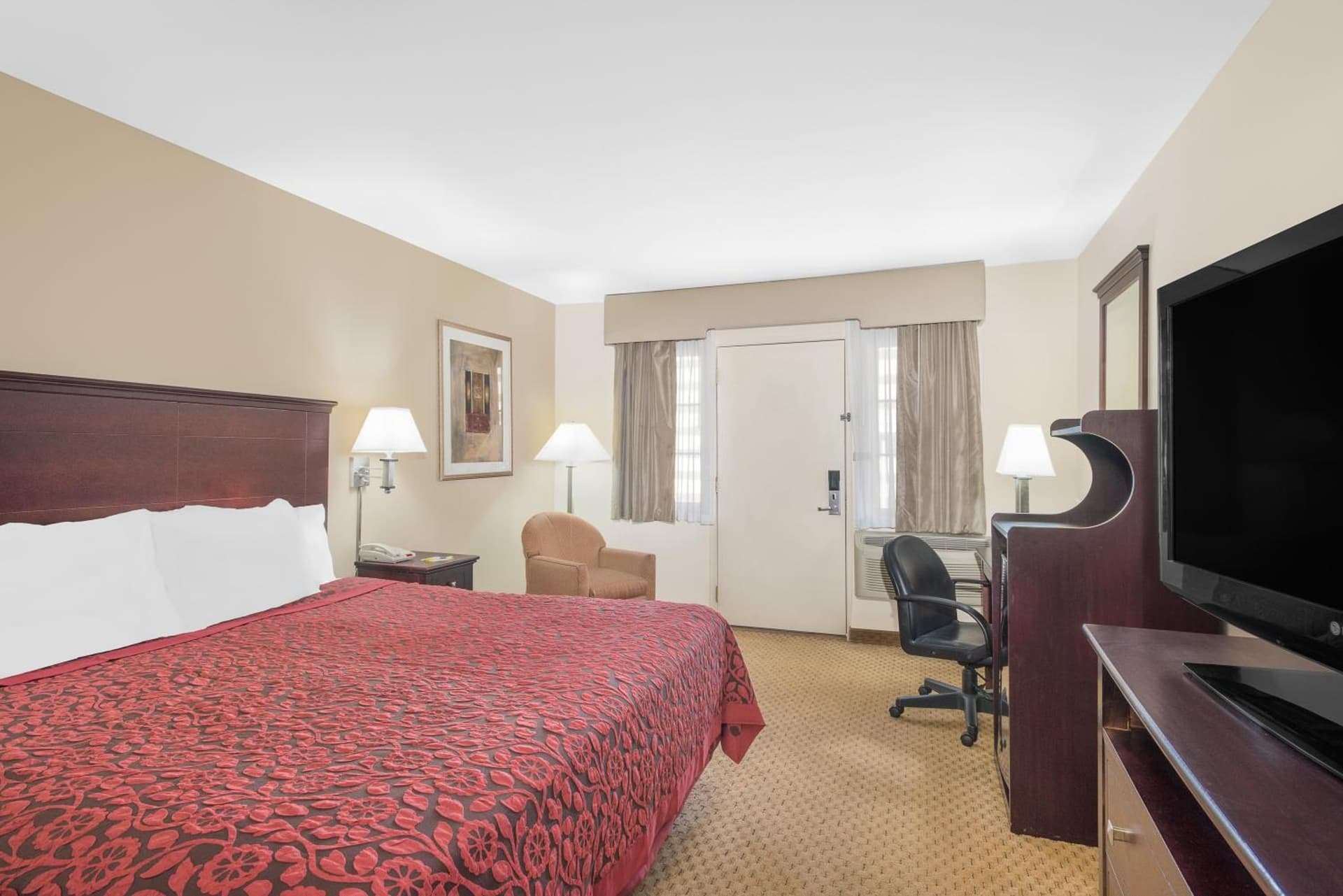 Days Inn by Wyndham Springfield/Phil.Intl Airport interior in Springfield — gallery photo 2
