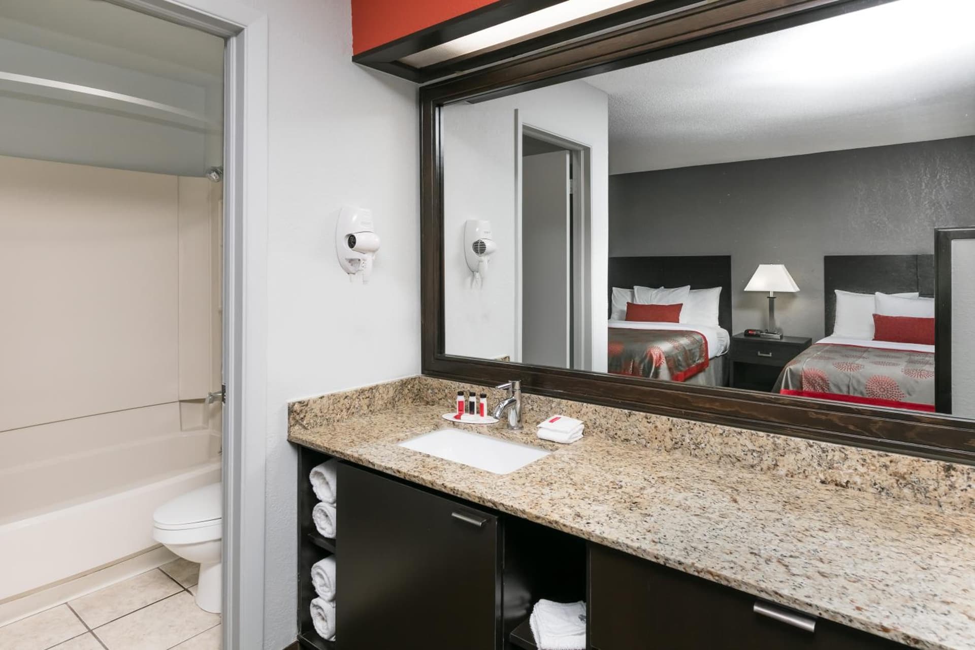 Ramada by Wyndham El Paso gallery photo in El Paso, TX — image 15