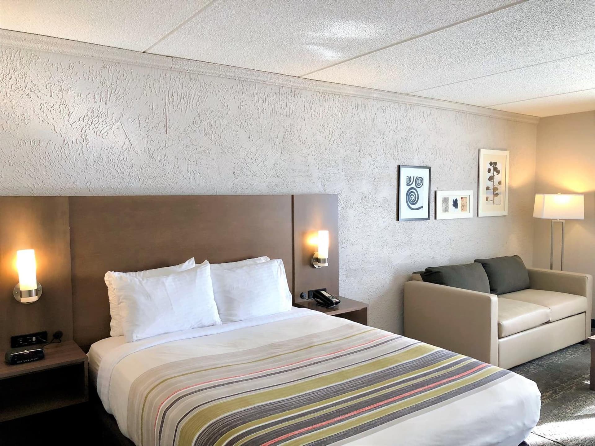 Country Inn & Suites by Radisson, Mt Pleasant-Racine West, WI gallery photo in Sturtevant, WI — image 83