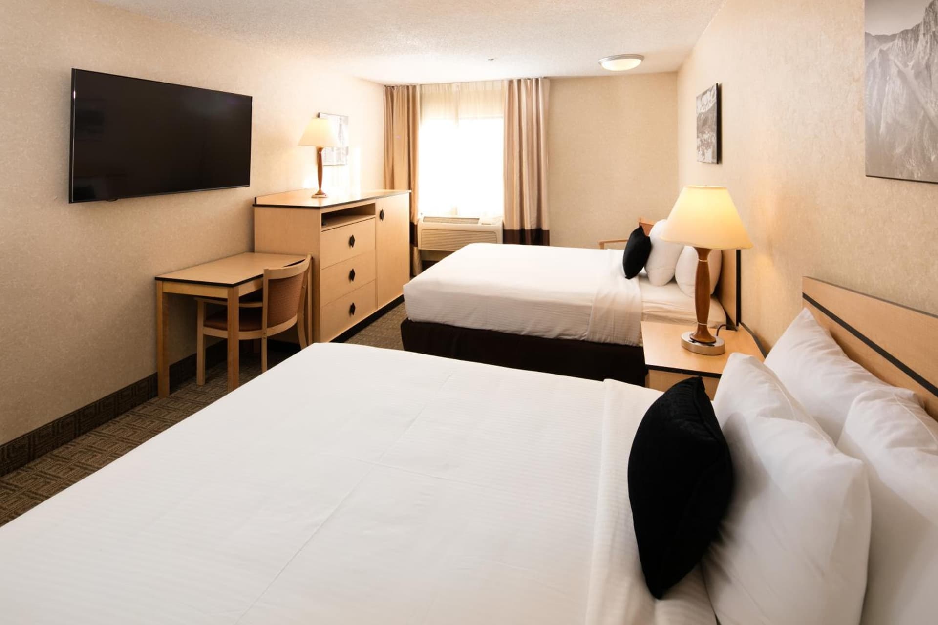 SYLO Hotel Denver Airport, a Ramada by Wyndham interior in Aurora, CO — gallery photo 2