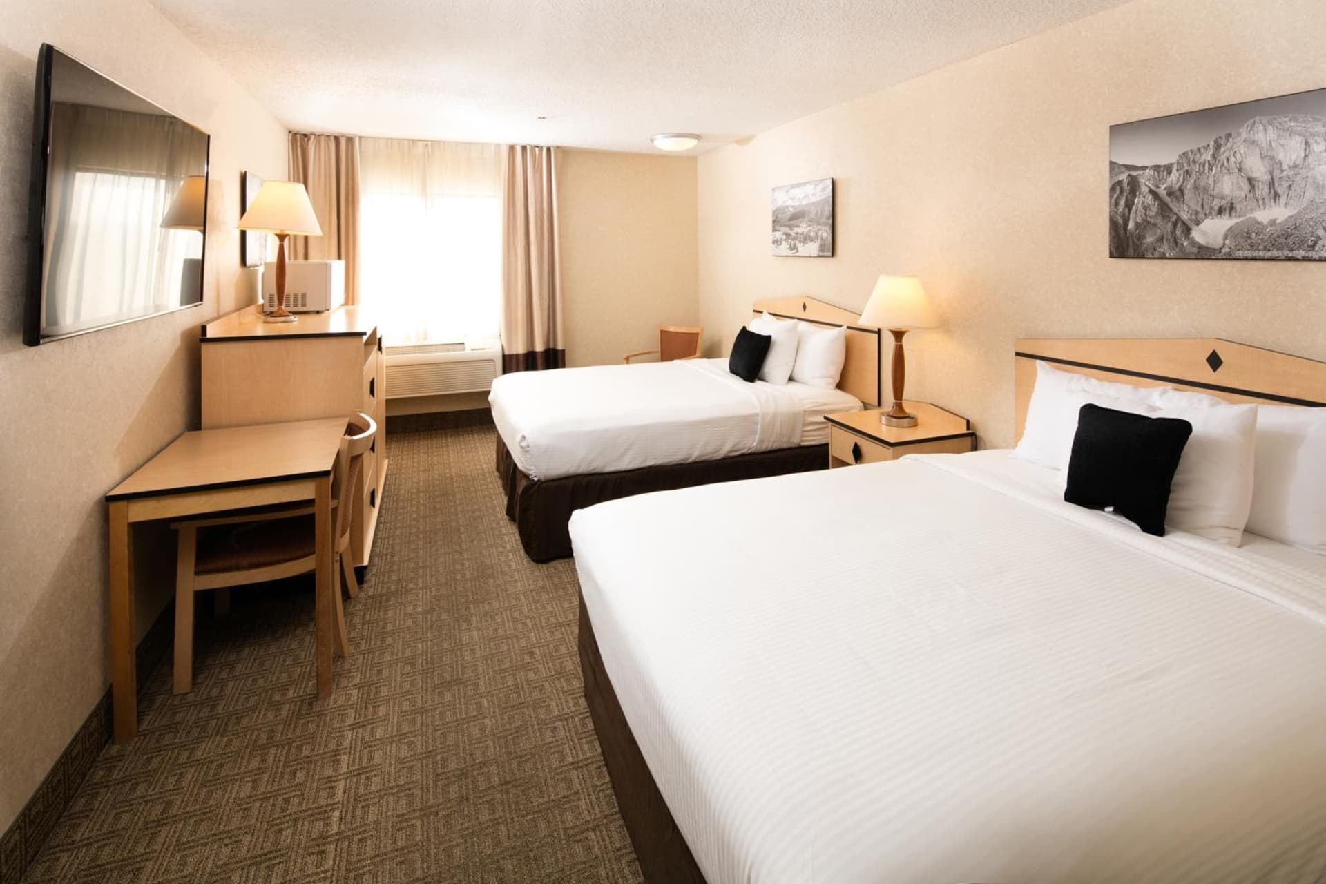 SYLO Hotel Denver Airport, a Ramada by Wyndham property views in Aurora, CO — gallery photo 3