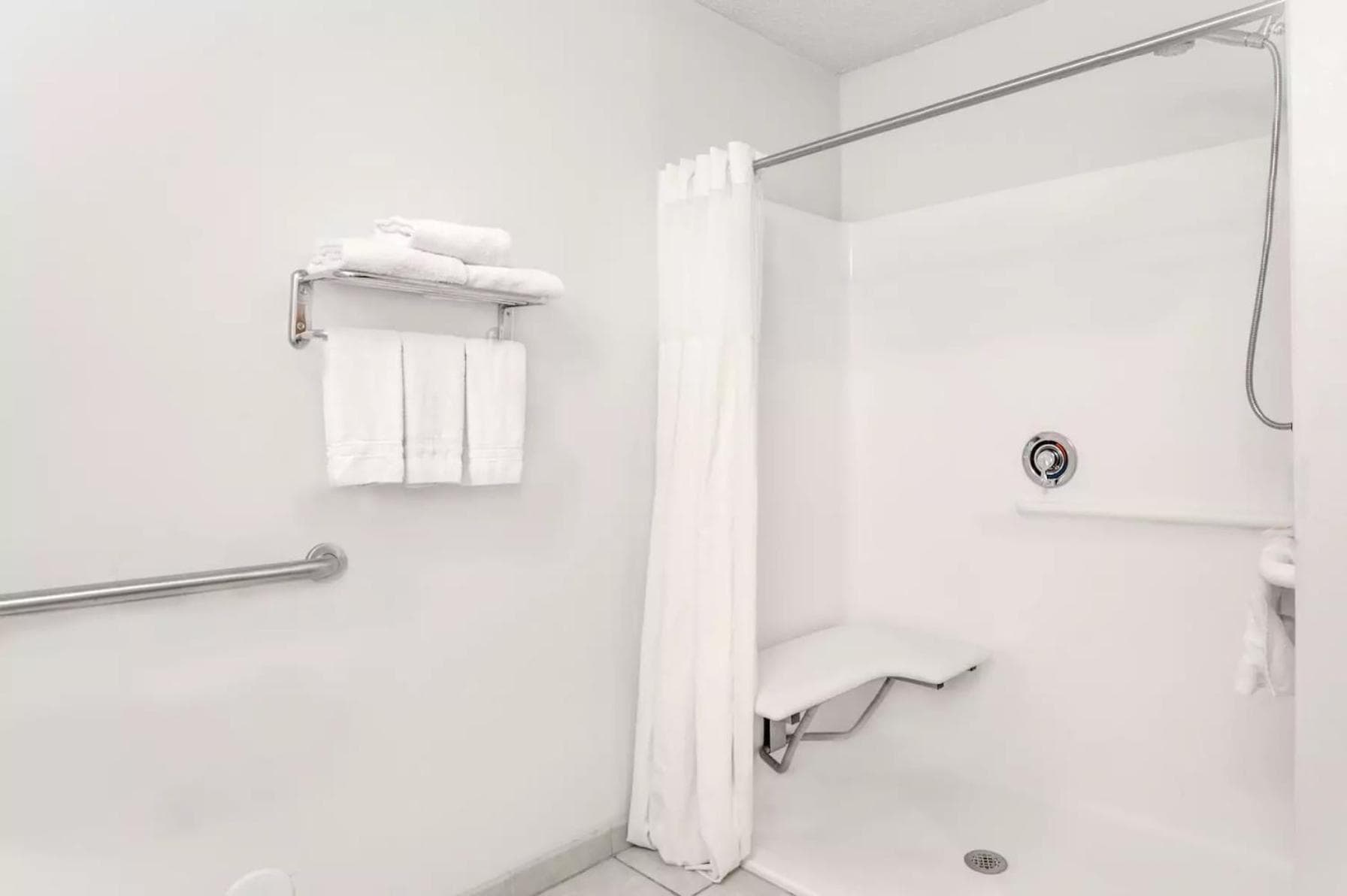 Days Inn by Wyndham Greensboro NC gallery photo in Greensboro, NC — image 38