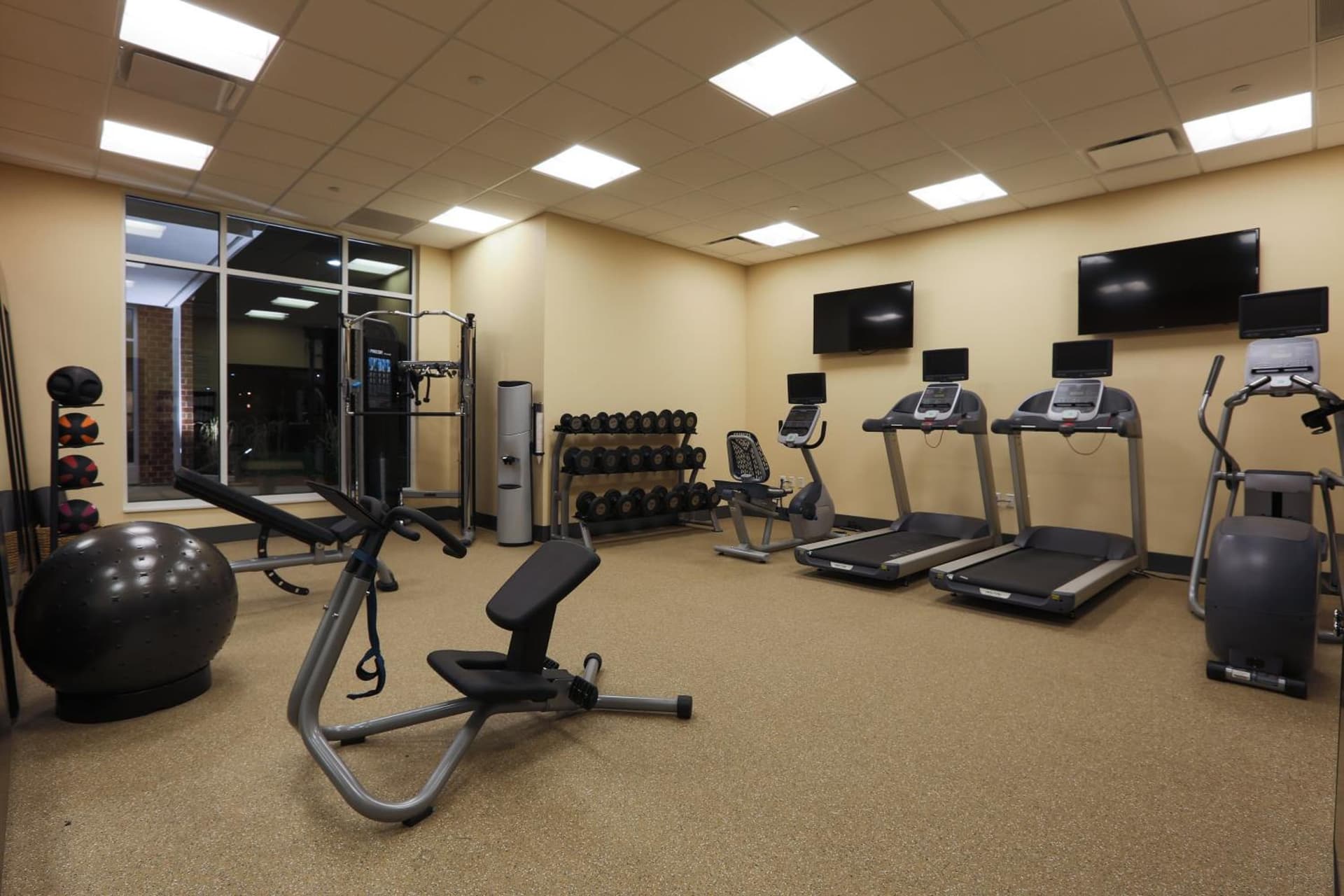 Comfort Inn PA Turnpike - I-81 interior in Carlisle, PA — gallery photo 2
