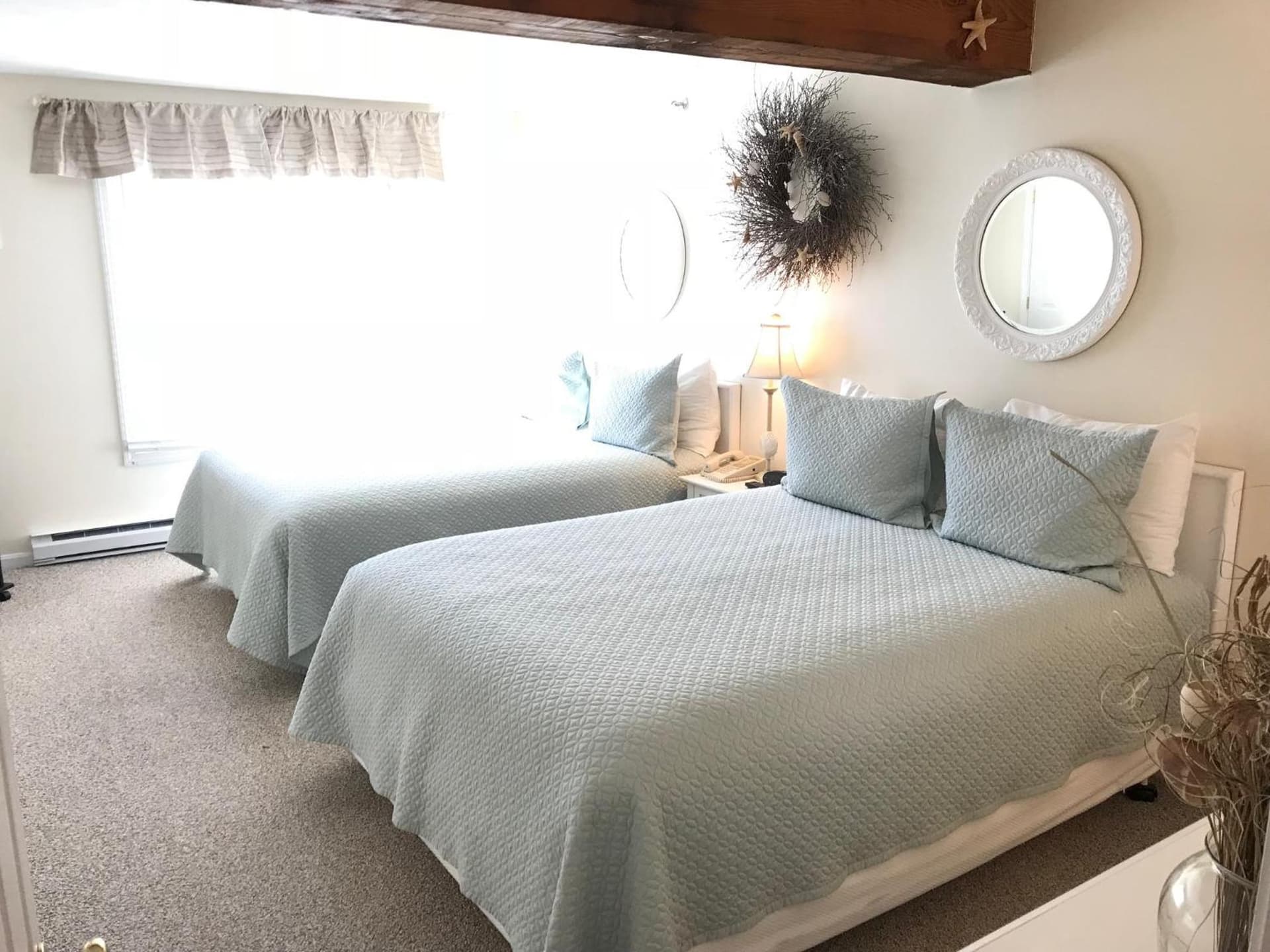 Elmwood Resort Hotel interior in Wells — gallery photo 2