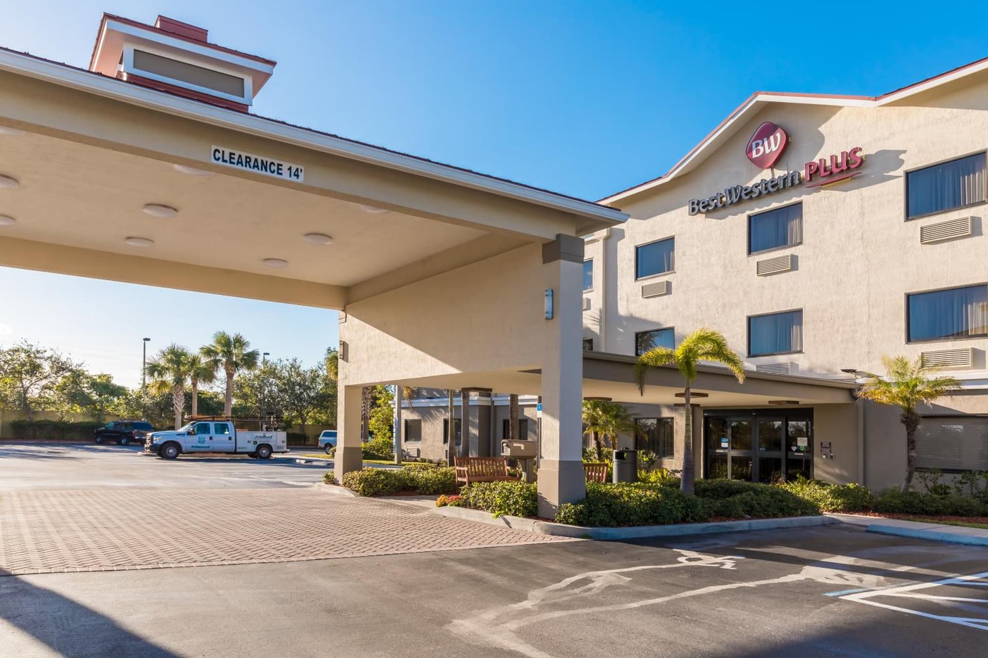 Best Western Plus Sebastian Hotel & Suites gallery photo in Sebastian, FL — image 73