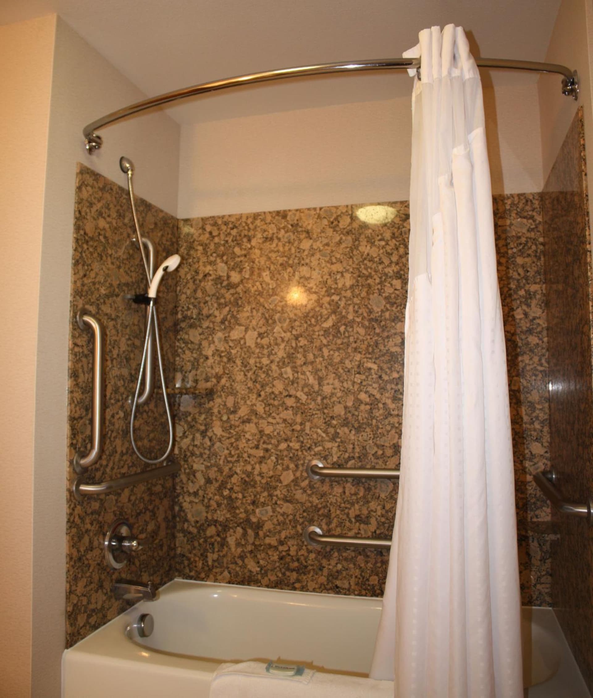 Holiday Inn Express Hotel & Suites Vancouver Mall-Portland Area by IHG gallery photo in Vancouver, WA — image 20