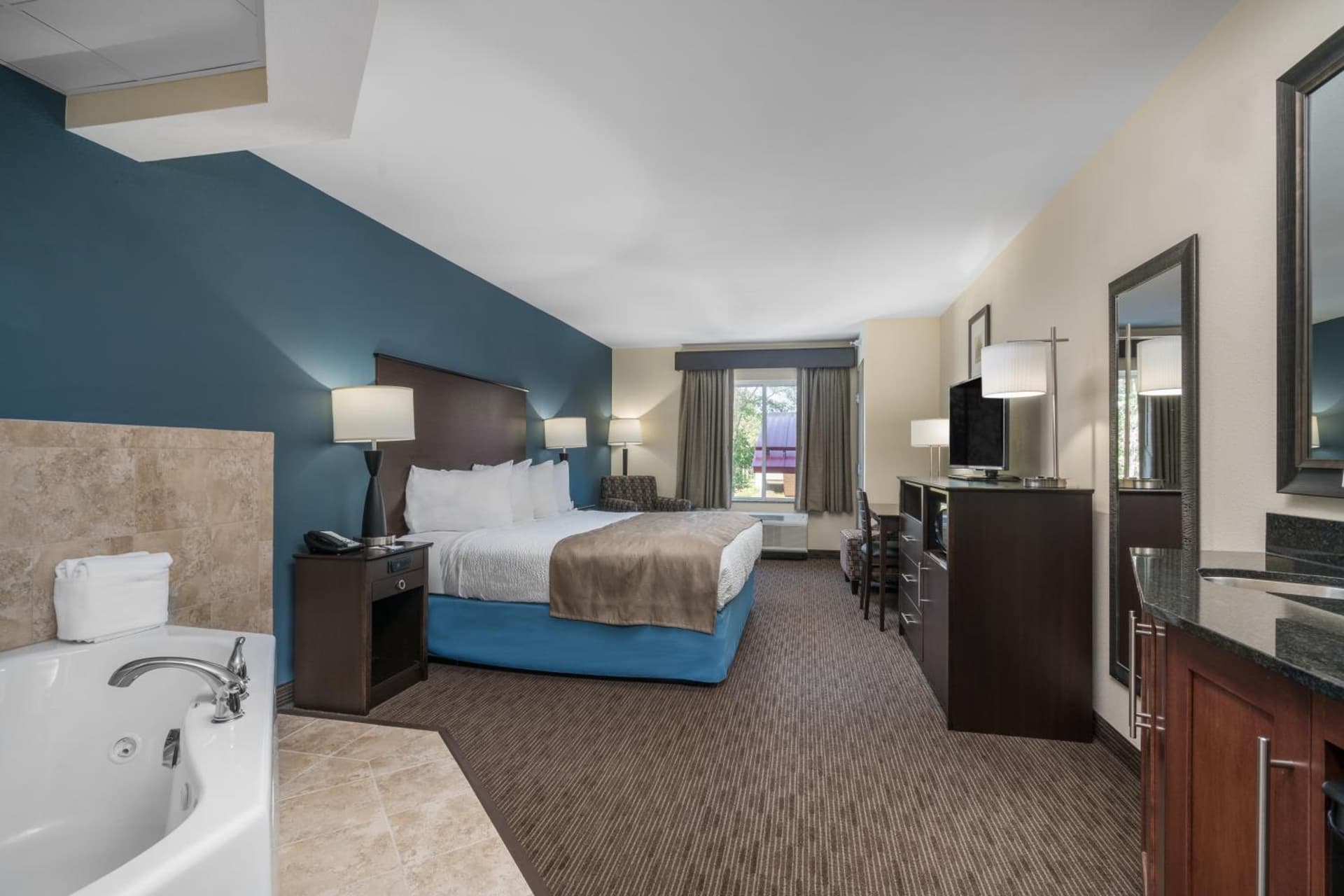 AmericInn by Wyndham Winona gallery photo in Winona, MN — image 5