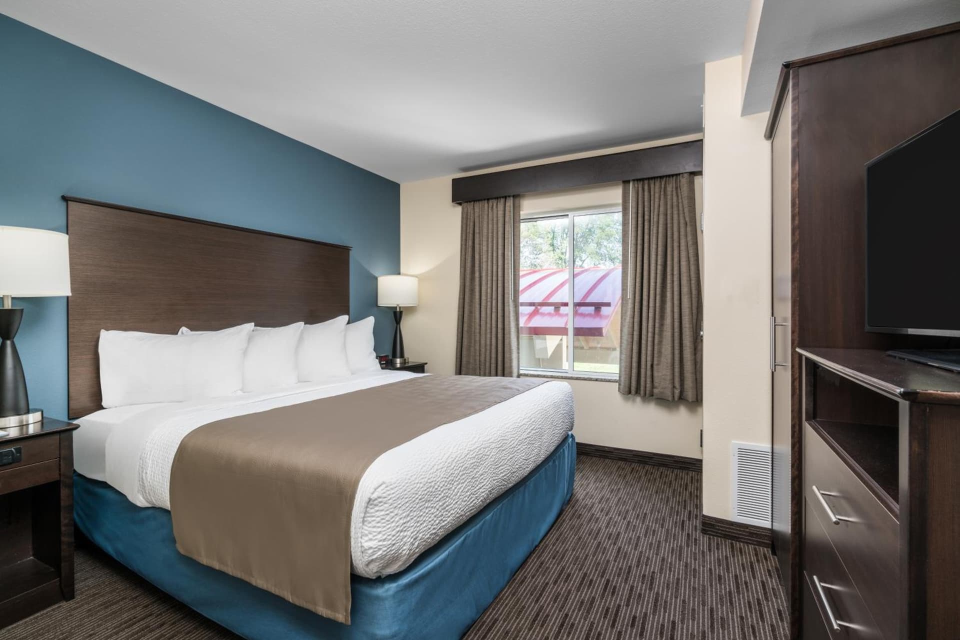 AmericInn by Wyndham Winona gallery photo in Winona, MN — image 8