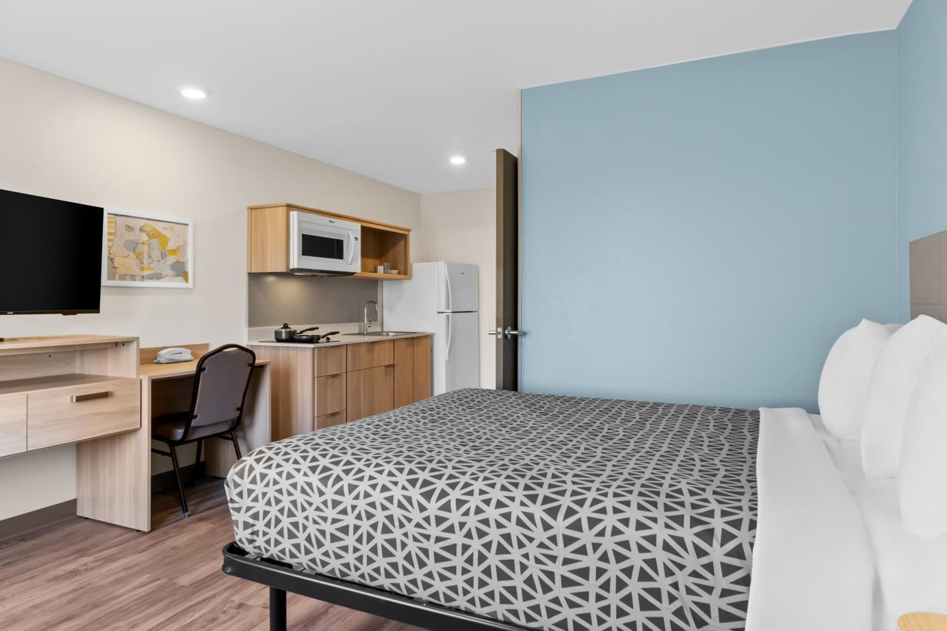 WoodSpring Suites Centennial - Denver Tech Center gallery photo in Centennial, CO — image 39