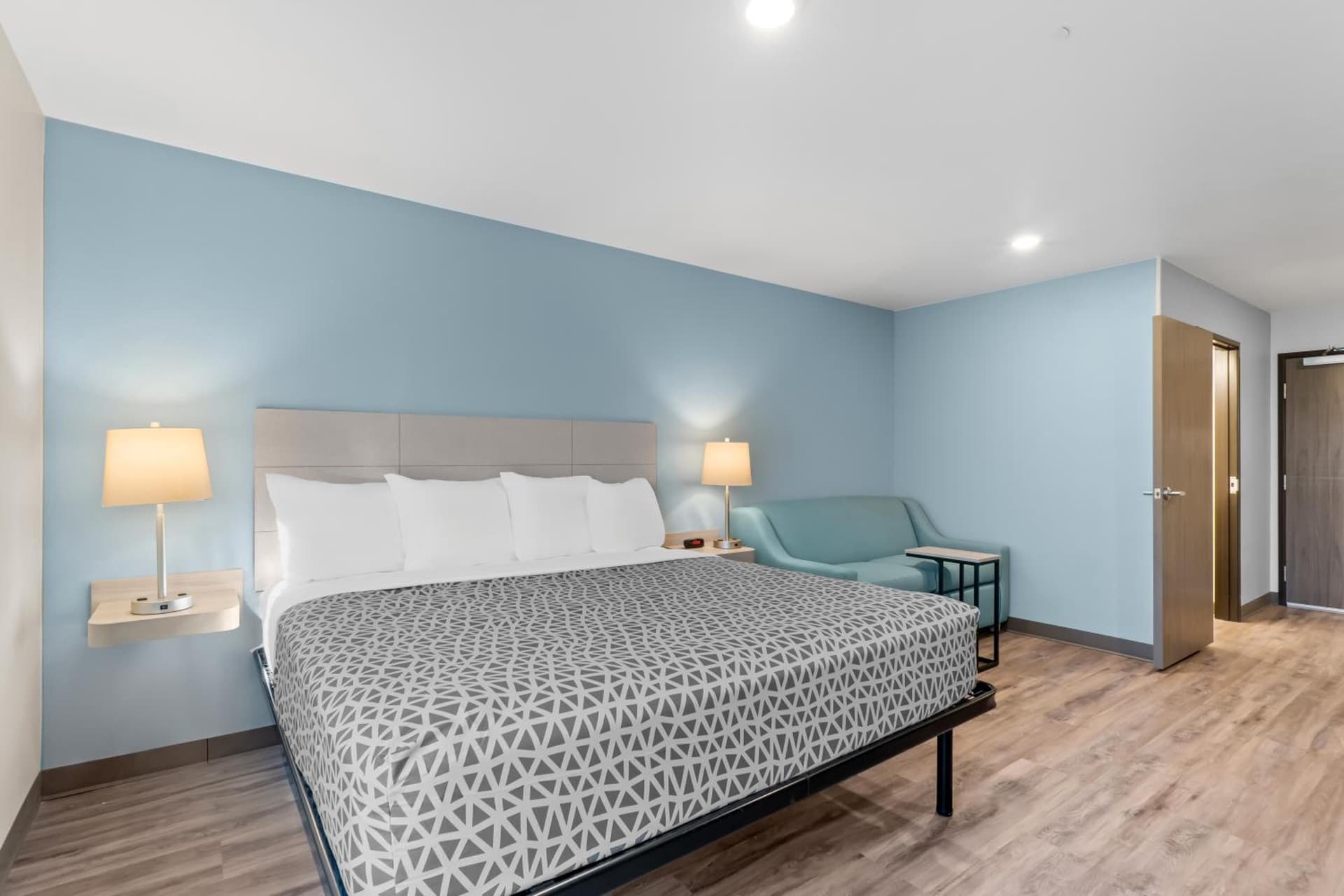 WoodSpring Suites Centennial - Denver Tech Center gallery photo in Centennial, CO — image 45