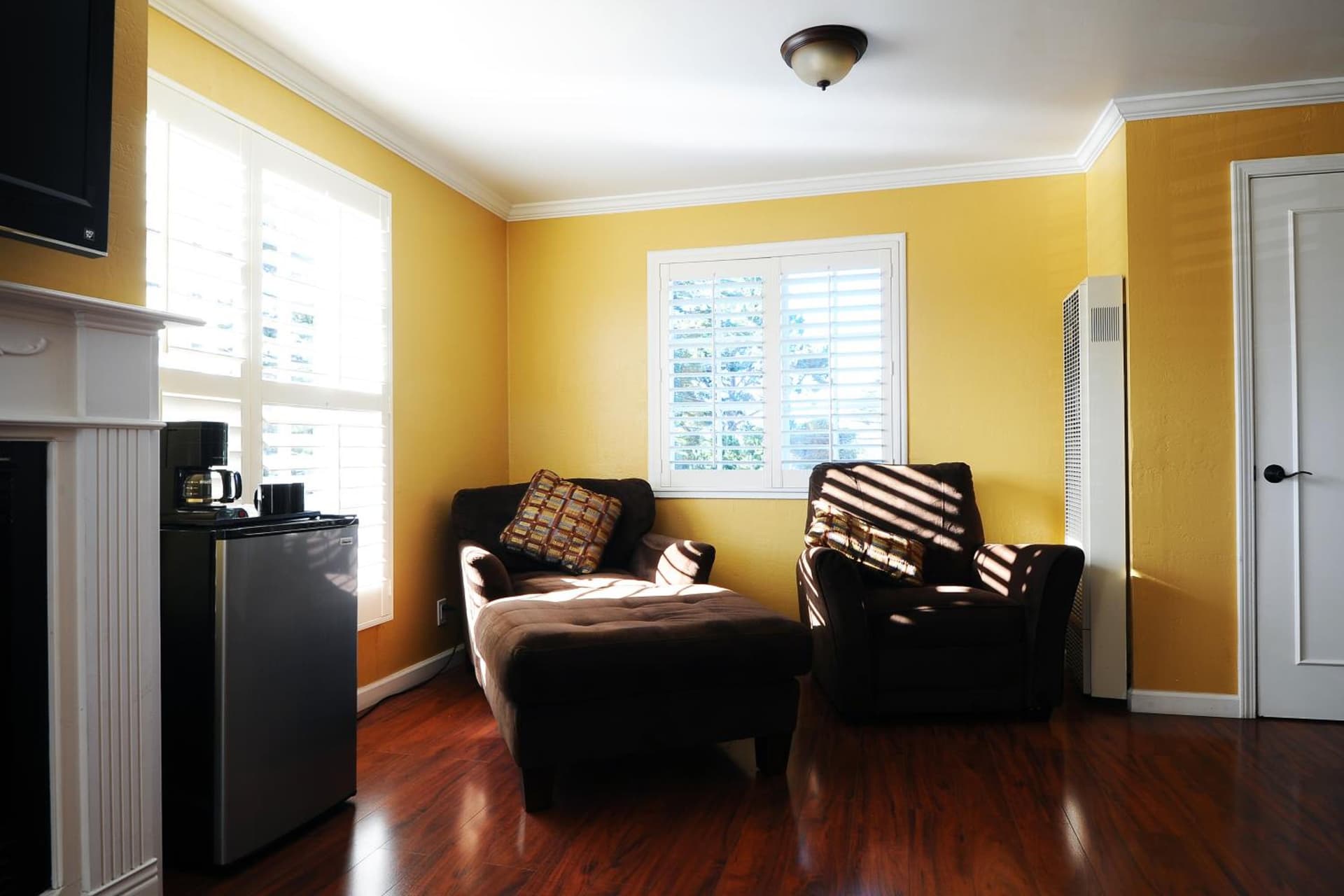 Sunset Inn Pacific Grove property views in Pacific Grove, CA — gallery photo 3