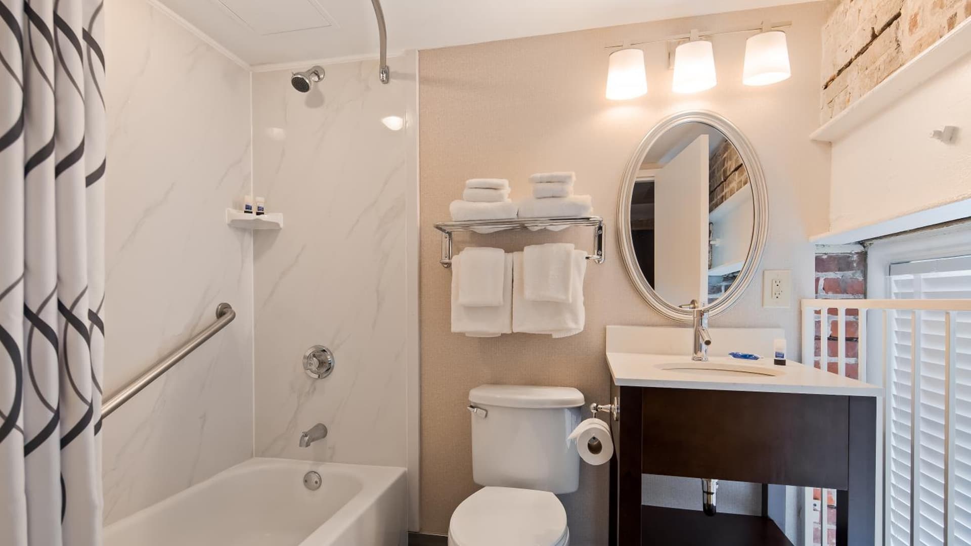 Best Western Plus St. Christopher Hotel gallery photo in New Orleans, LA — image 76