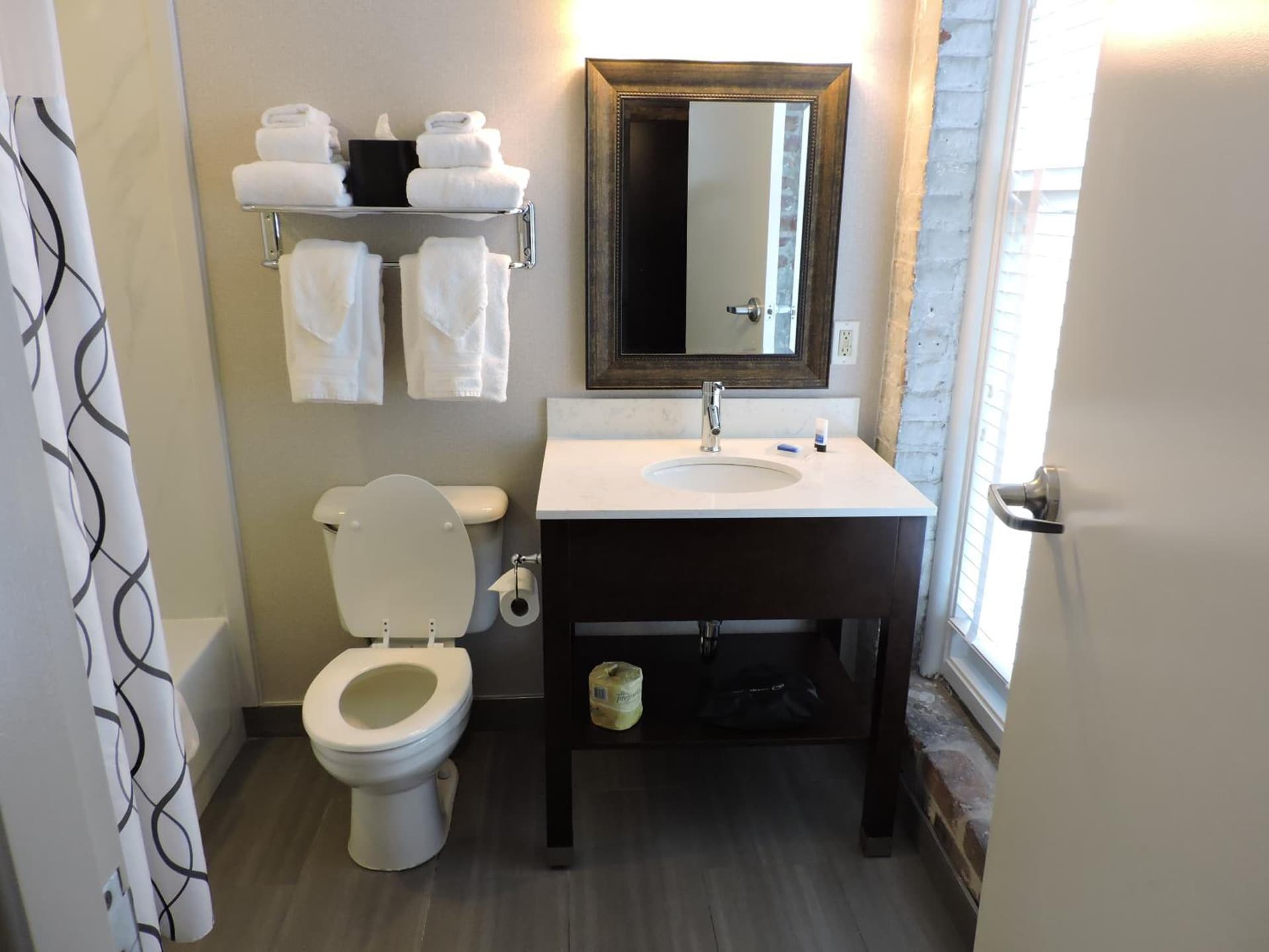 Best Western Plus St. Christopher Hotel gallery photo in New Orleans, LA — image 25