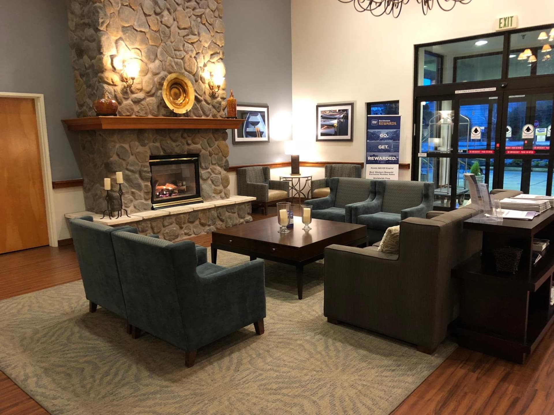 Best Western Plus Edmonds Harbor Inn gallery photo in Edmonds, WA — image 53