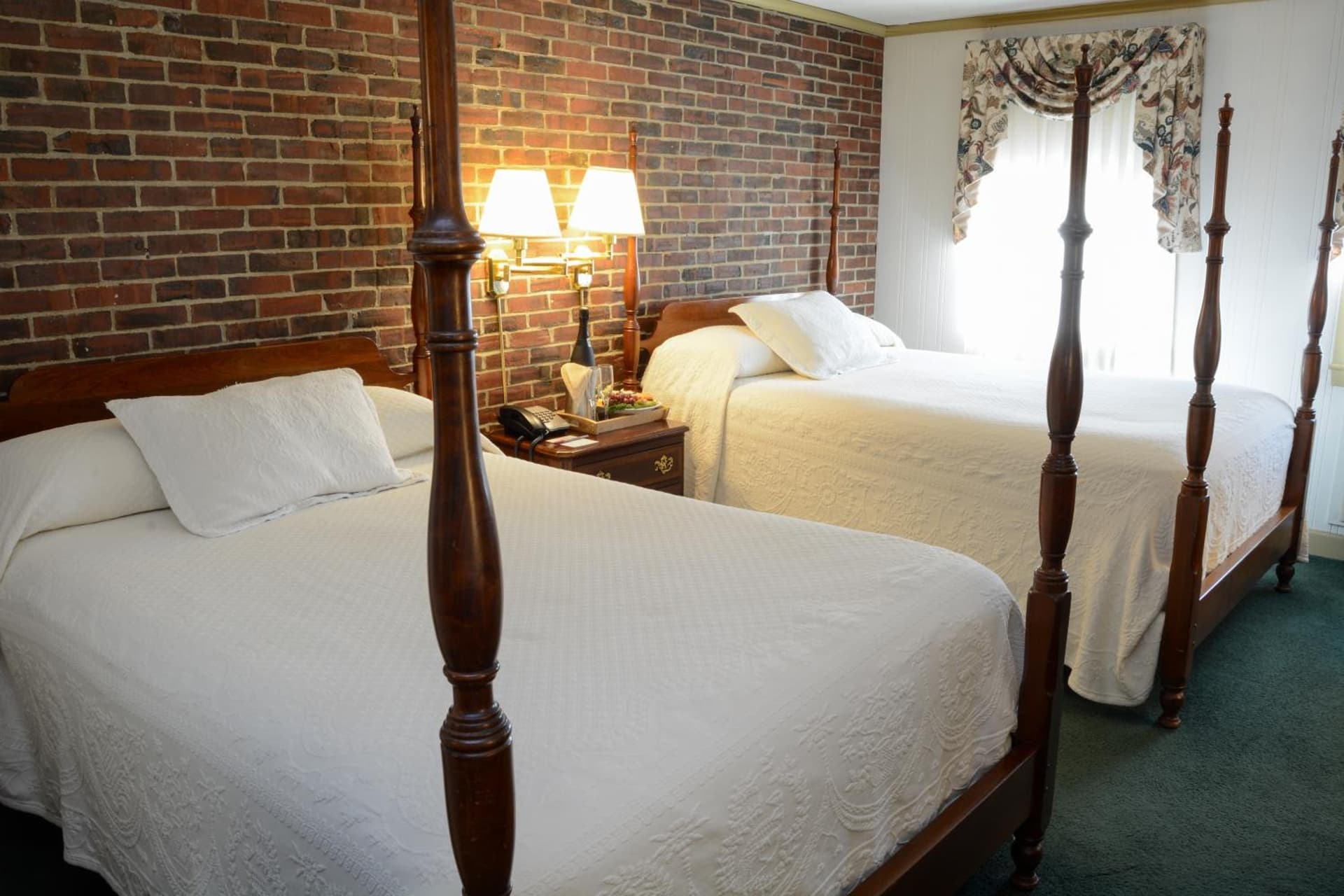 Lamies Inn & The Old Salt Tavern gallery photo in Hampton — image 31