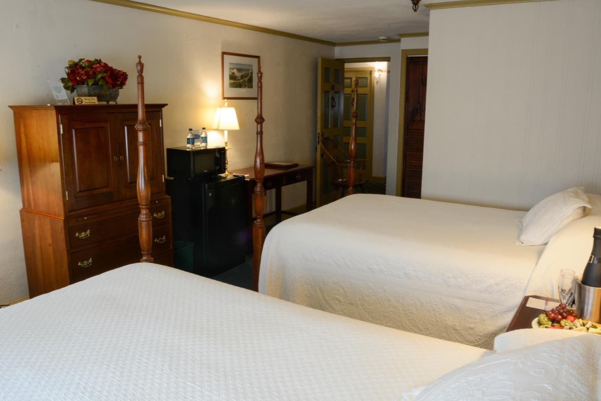 Lamies Inn & The Old Salt Tavern gallery photo in Hampton — image 42
