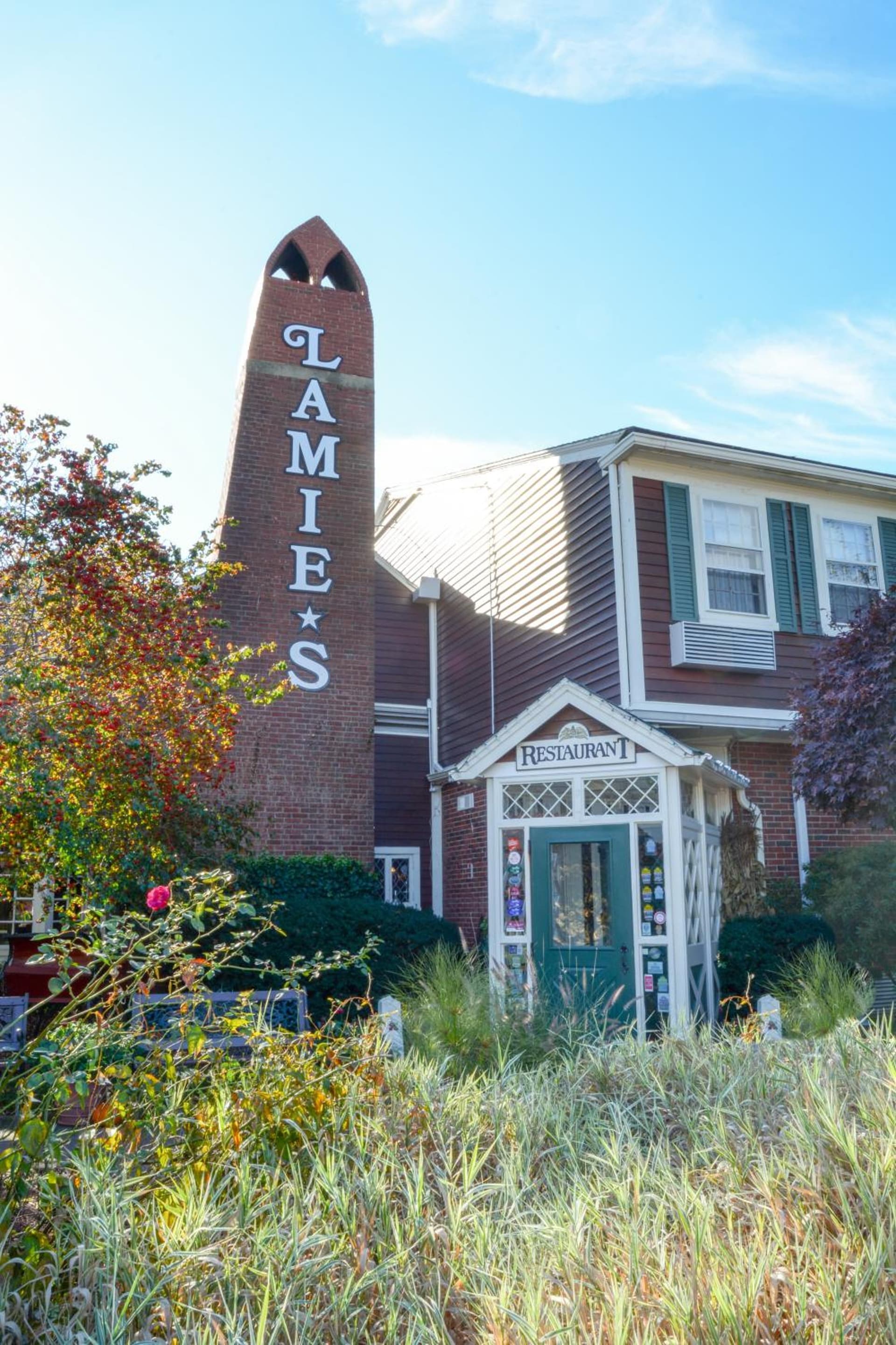 Lamies Inn & The Old Salt Tavern gallery photo in Hampton — image 29
