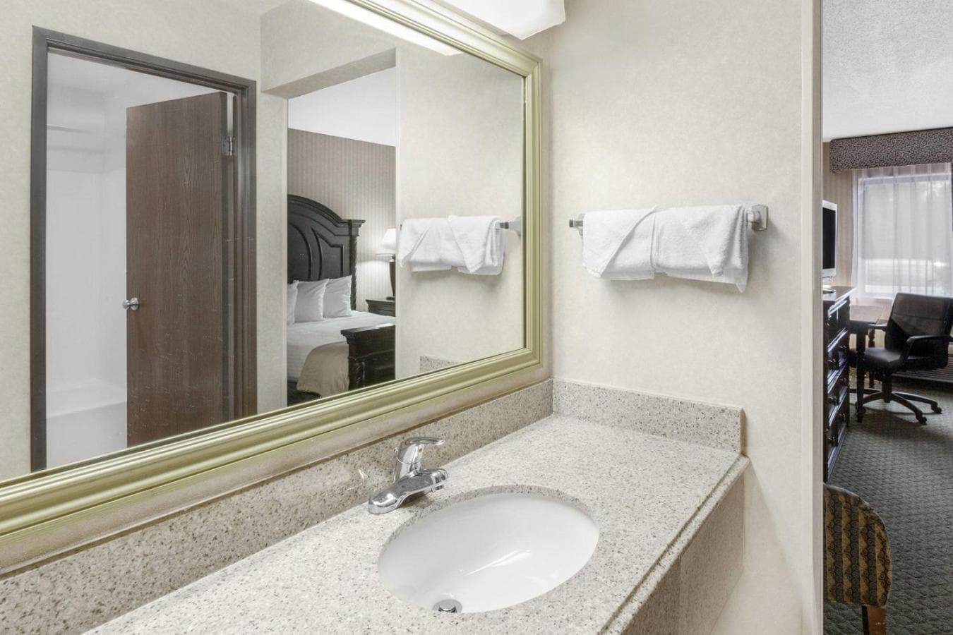 Baymont by Wyndham Bridgeport/Frankenmuth gallery photo in Bridgeport, MI — image 53