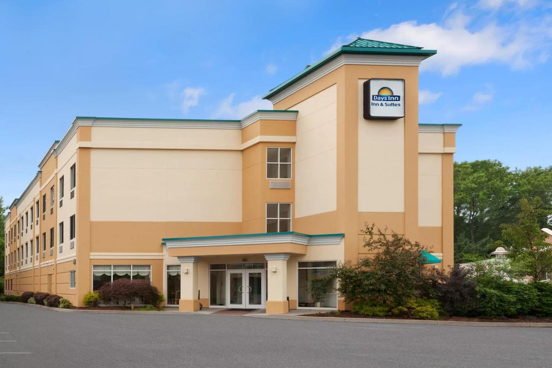 Days Inn & Suites by Wyndham Albany gallery photo in Albany, NY — image 58