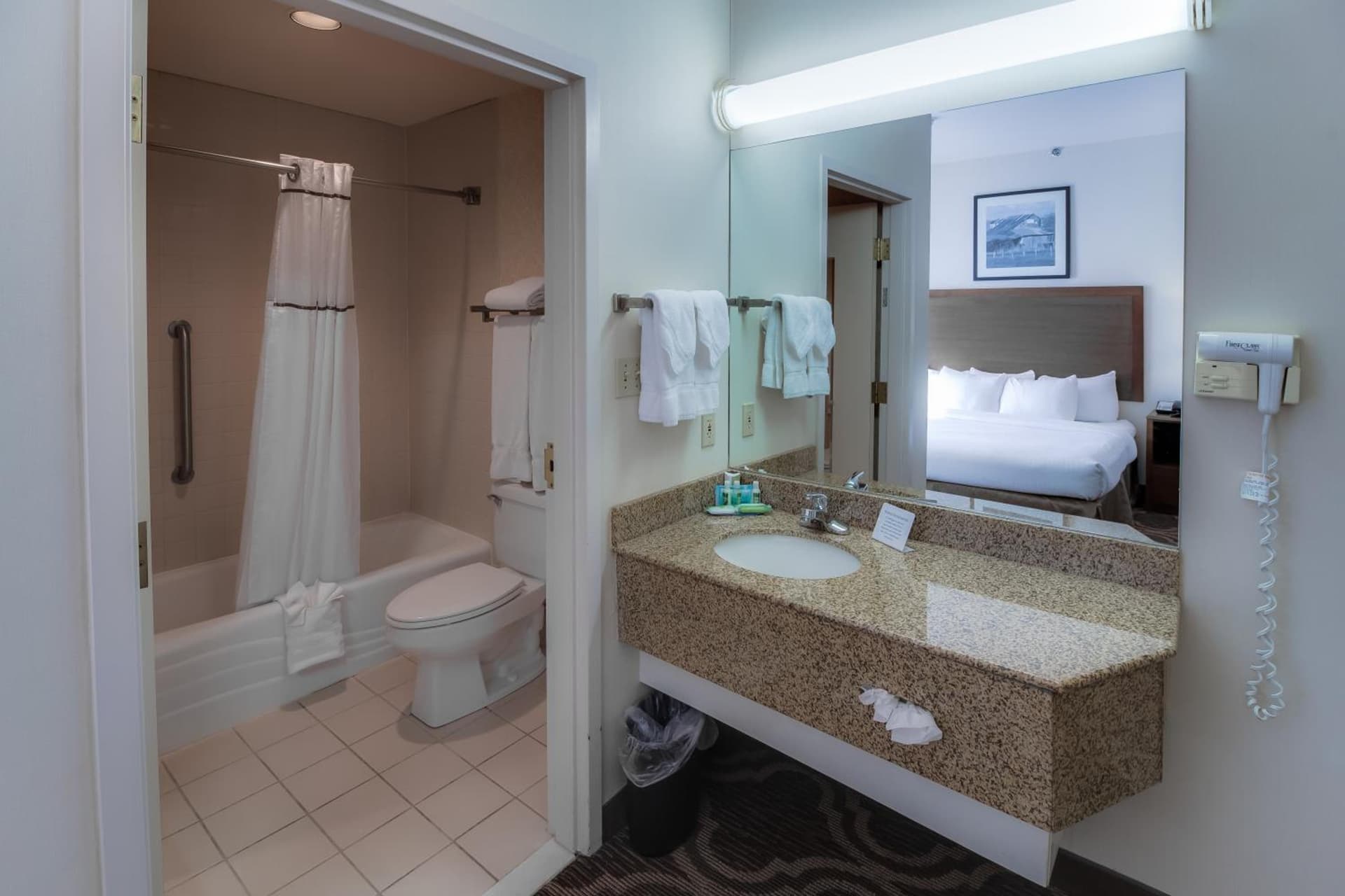 Ashmore Inn and Suites gallery photo in Lubbock, TX — image 11