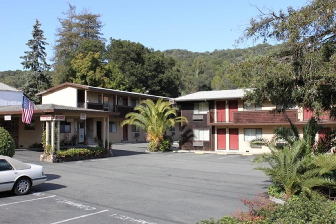 Villa Inn interior in San Rafael, CA — gallery photo 2