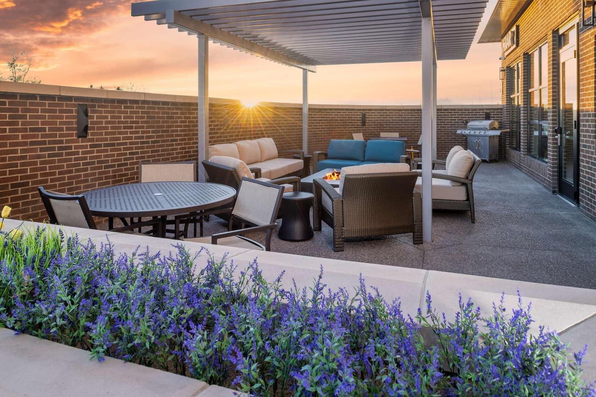 Hyatt House Auburn Hills/Detroit gallery photo in Lake Angelus, MI — image 36