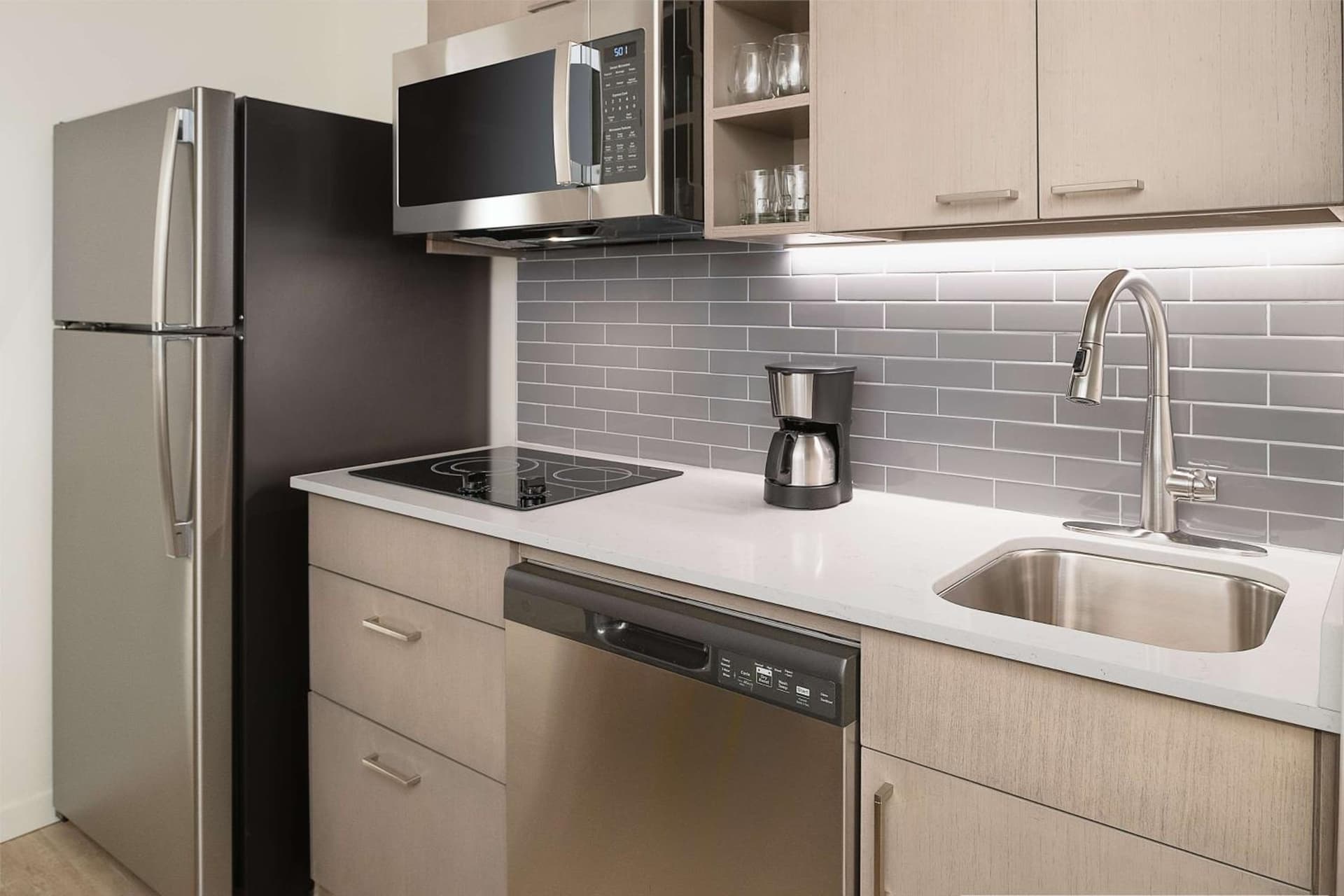 Hyatt House Auburn Hills/Detroit gallery photo in Lake Angelus, MI — image 34