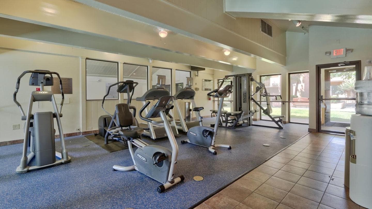 The Querque Hotel property views in Albuquerque, NM — gallery photo 3