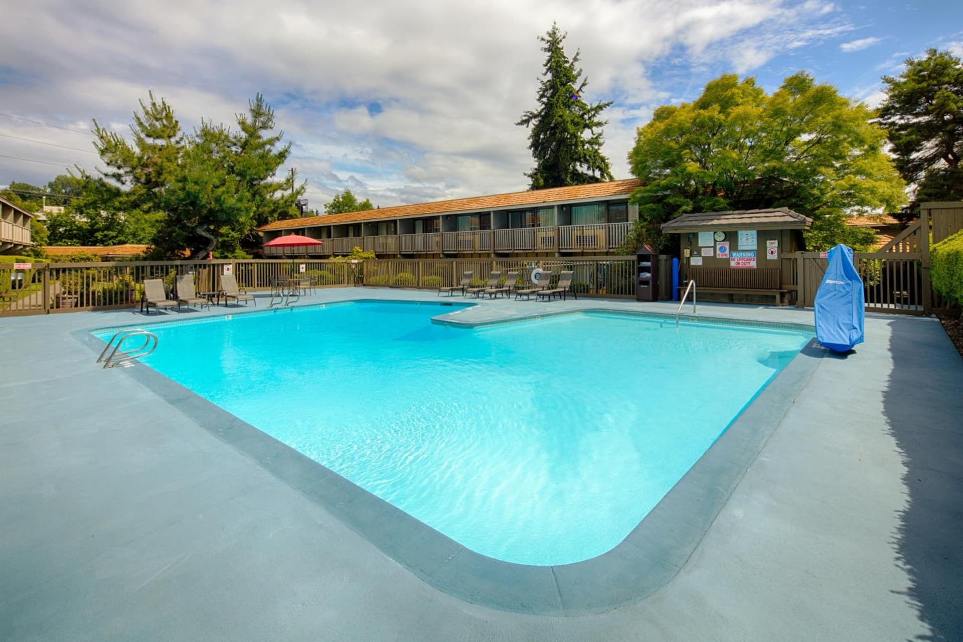 Red Lion Hotel Bellevue gallery photo in Bellevue, WA — image 8