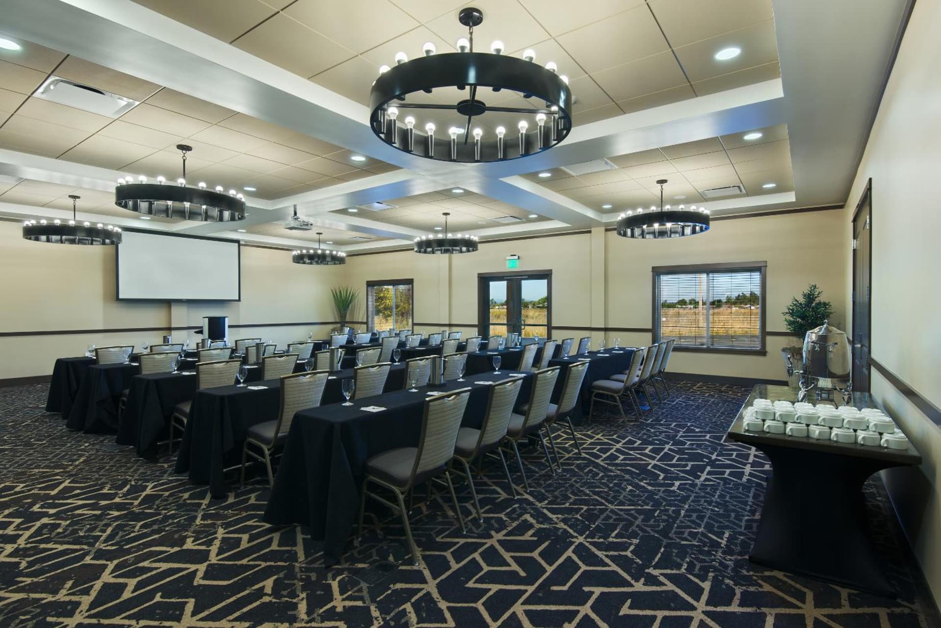 Oxford Suites Sonoma - Rohnert Park gallery photo in Rohnert Park, CA — image 16