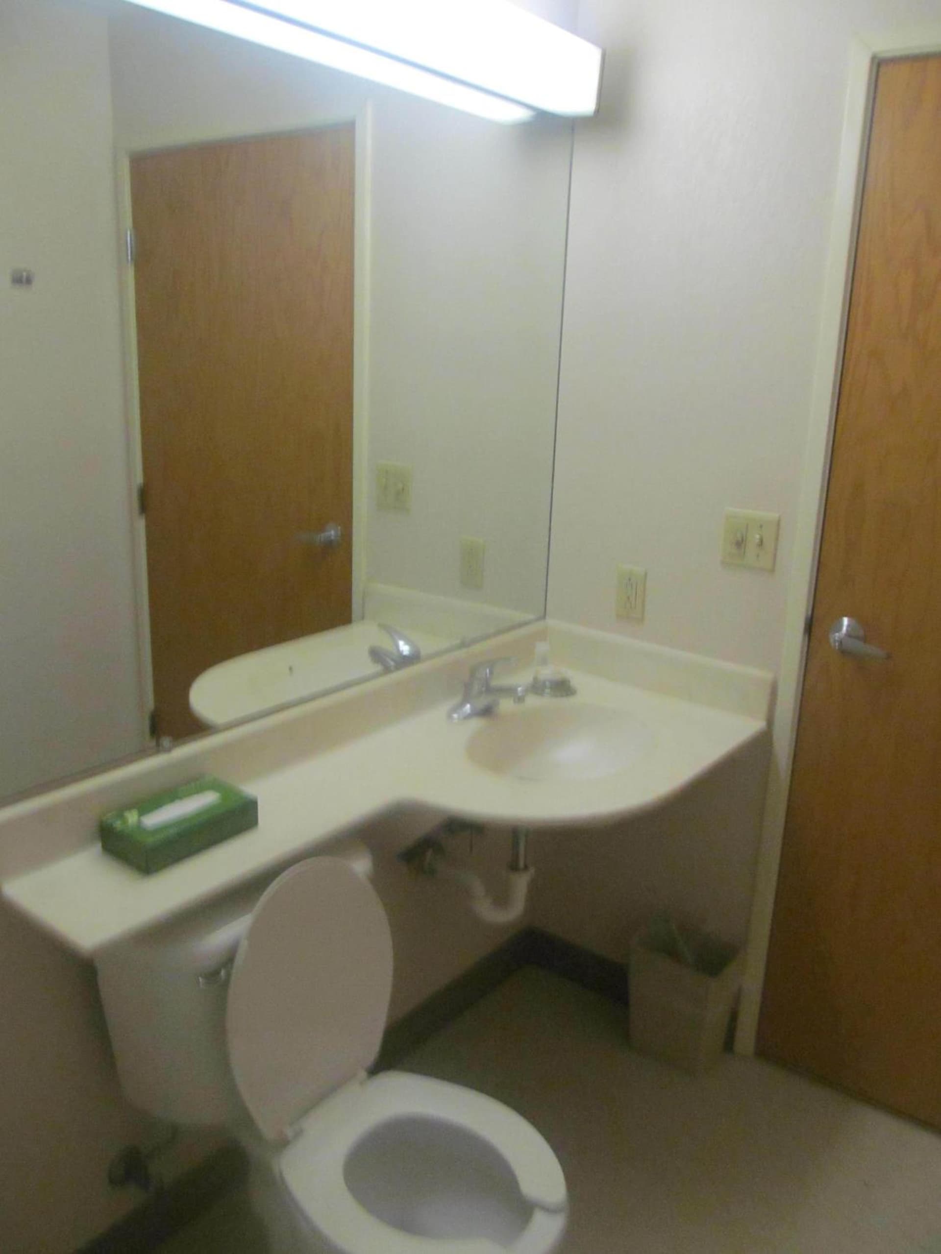 Microtel Inn by Wyndham Champaign gallery photo in Champaign, IL — image 32