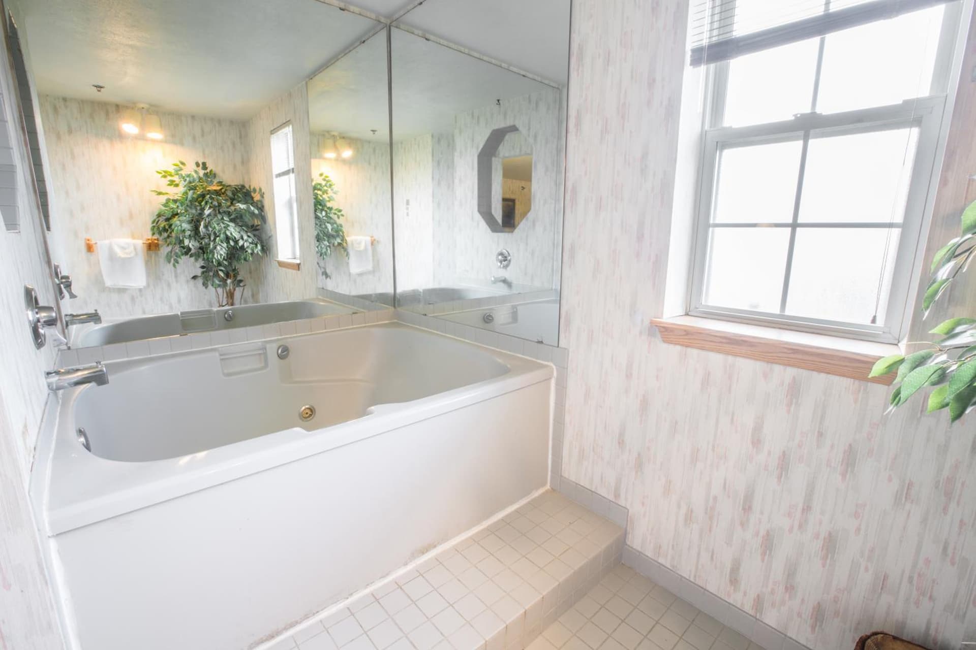 Bridgeway Inn & Suites - Portland Airport gallery photo in Gresham, OR — image 14