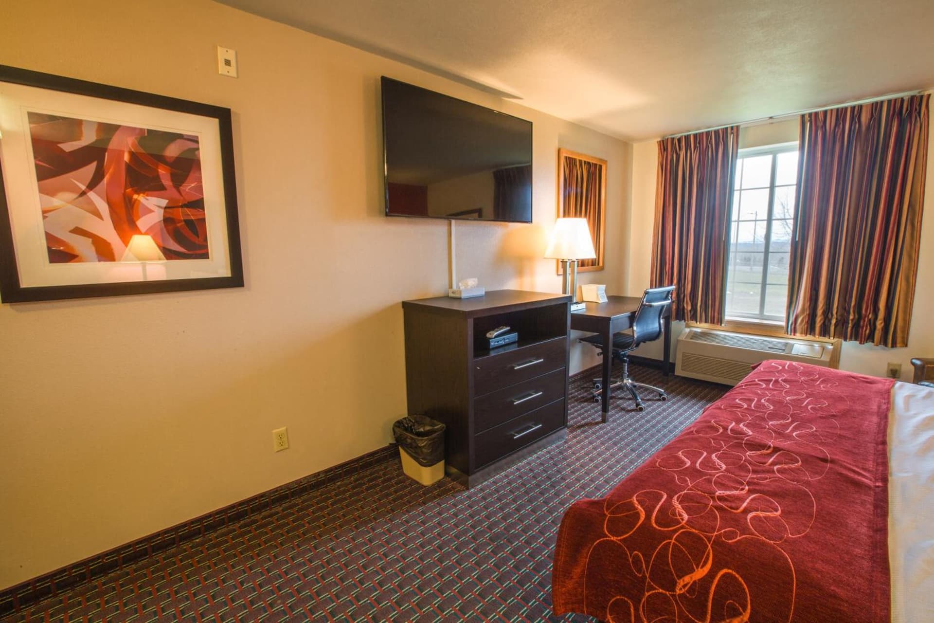 Bridgeway Inn & Suites - Portland Airport gallery photo in Gresham, OR — image 9