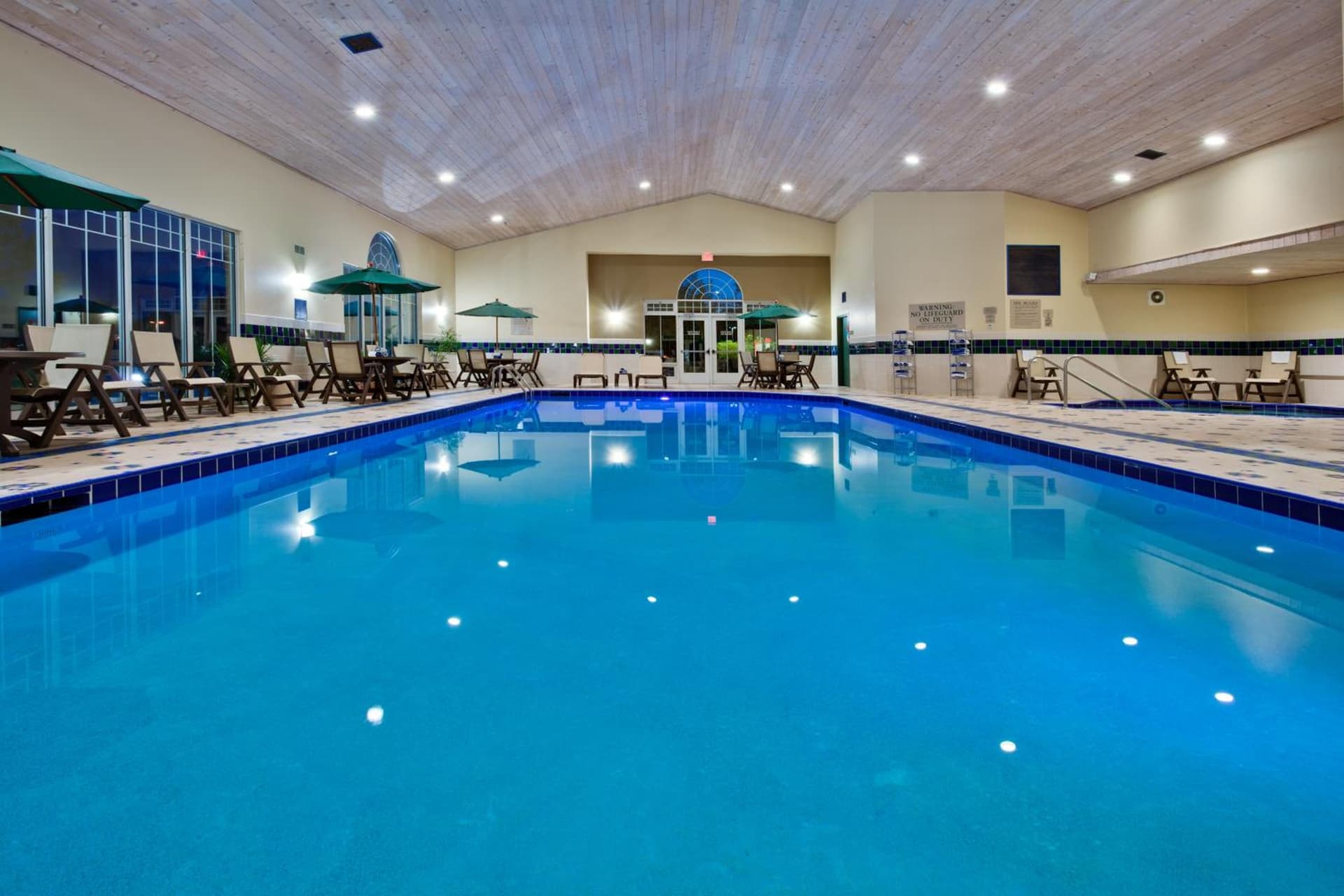 Country Inn & Suites by Radisson, Des Moines West, IA gallery photo in Clive, IA — image 39
